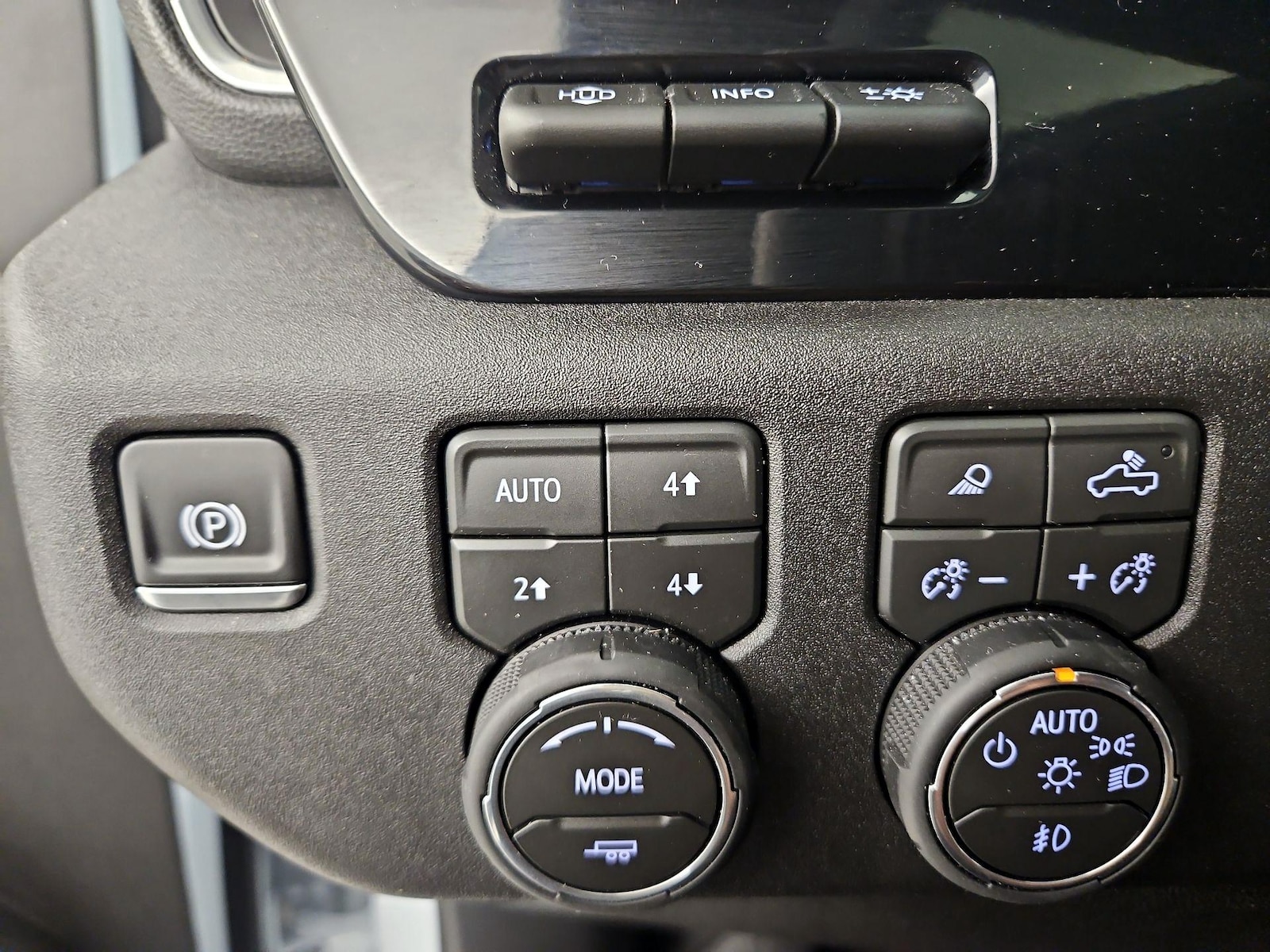 2026 Chevrolet Silverado 2500HD High Country - Photo 14