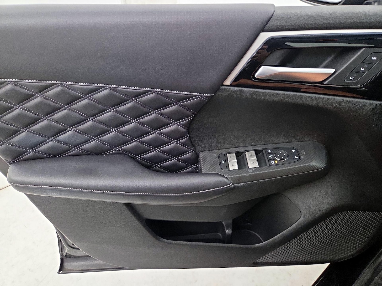 2023 Mitsubishi Outlander SEL - Photo 13
