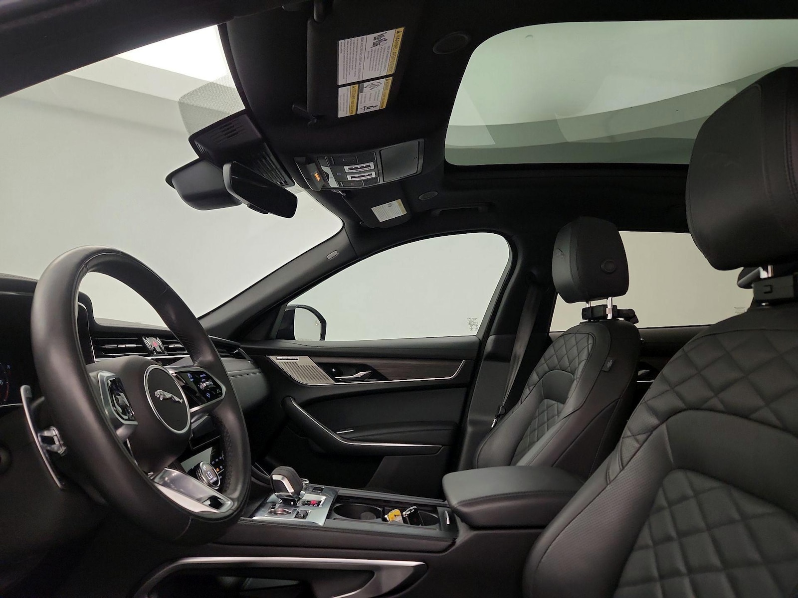 2023 Jaguar F-Pace S - Photo 19