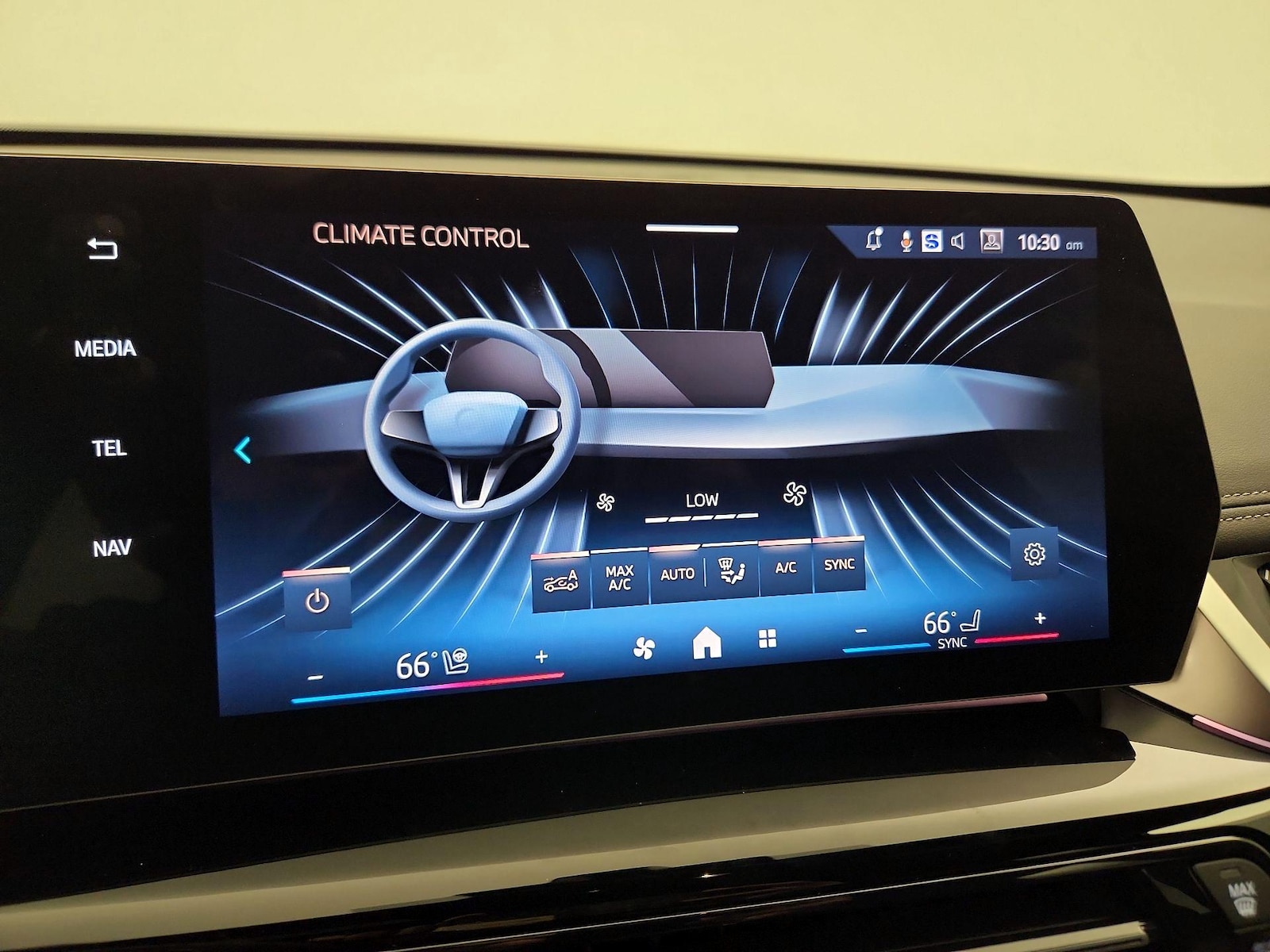 2024 BMW X1 28i - Photo 17