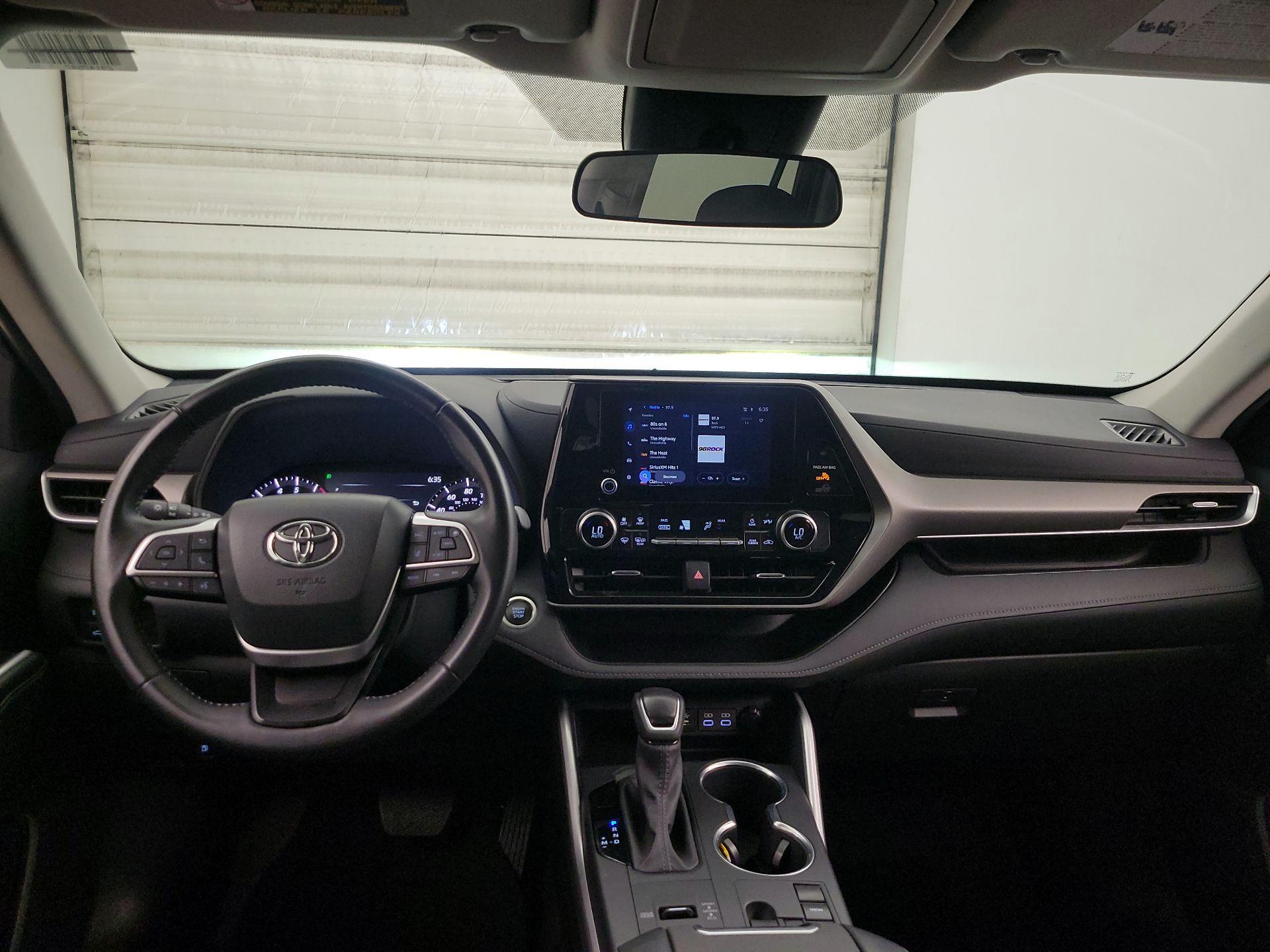 Thumbnail: 2025 Toyota Highlander - 9