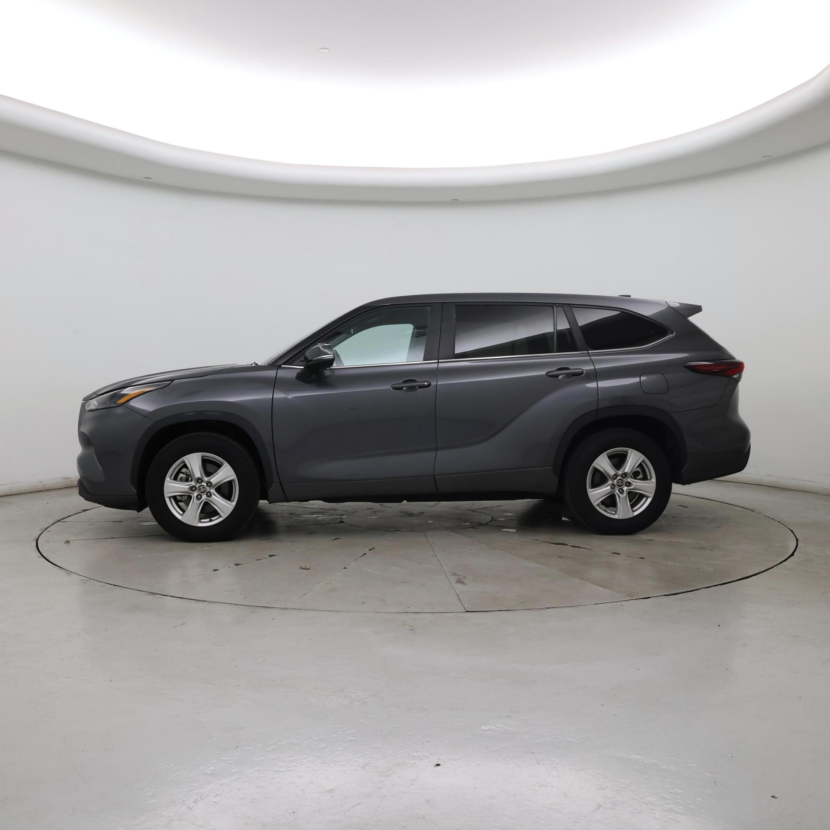 Thumbnail: 2025 Toyota Highlander - 3