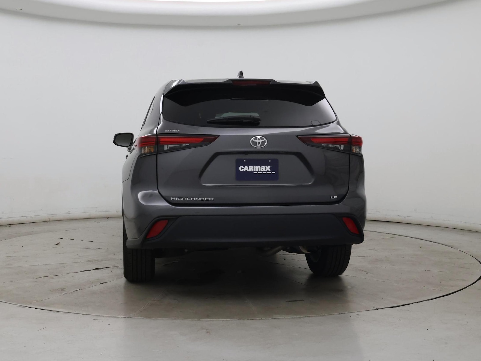 2025 Toyota Highlander LE - Photo 7