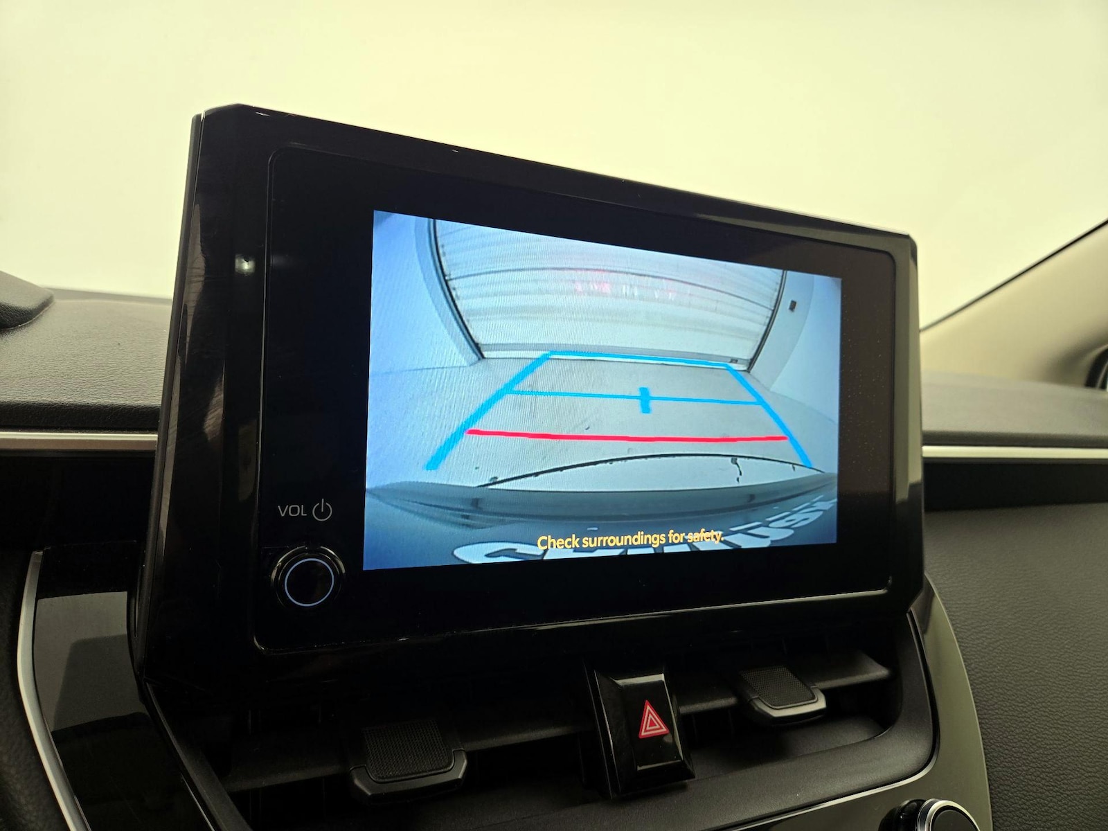 2025 Toyota Corolla LE - Photo 15