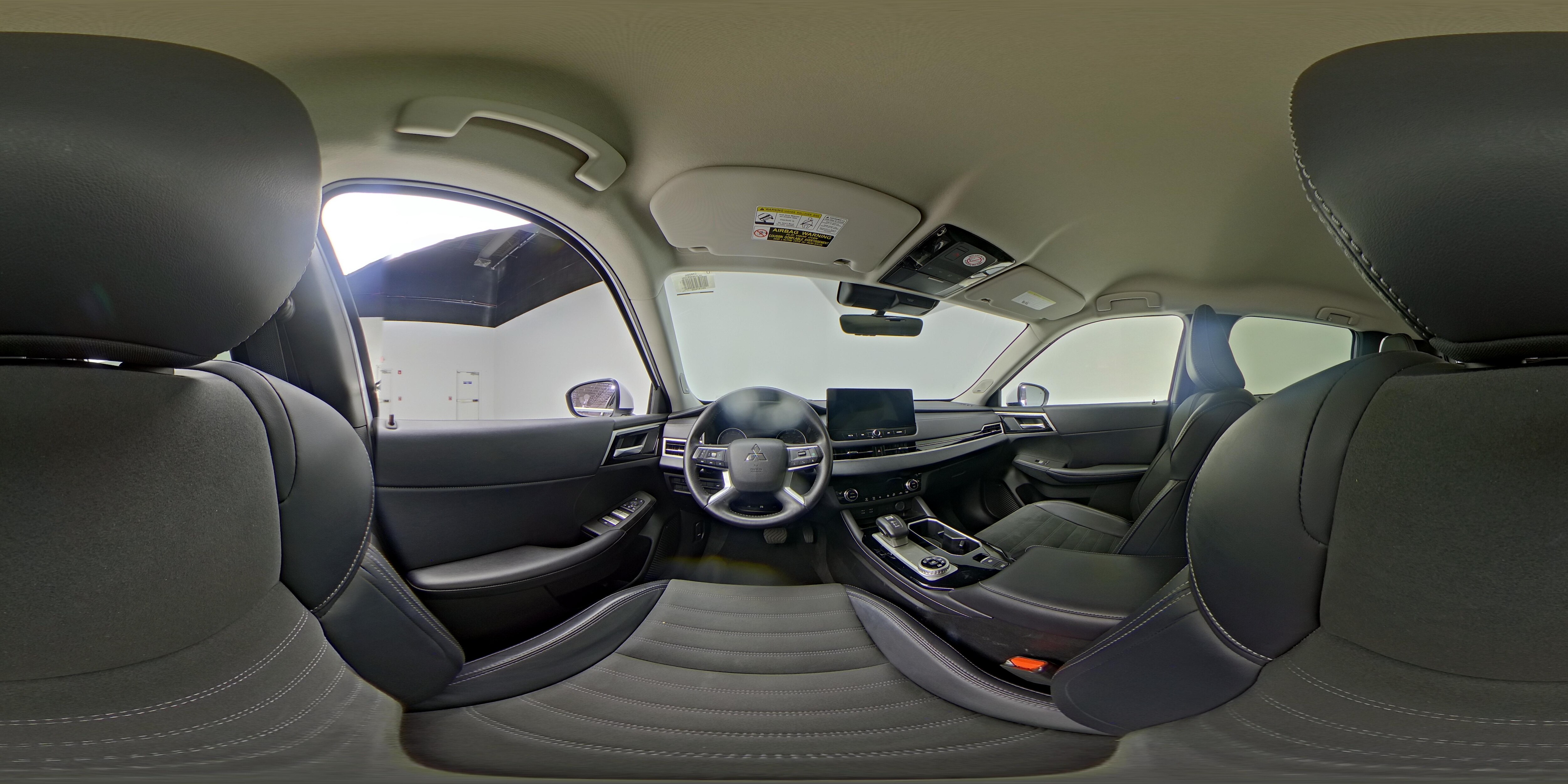 2025 Mitsubishi Outlander SE - Photo 29