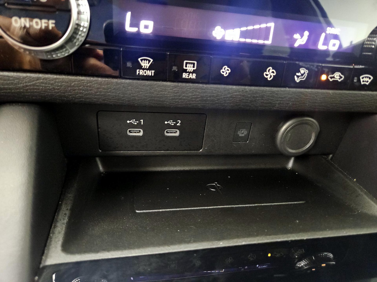 2025 Mitsubishi Outlander SE - Photo 20