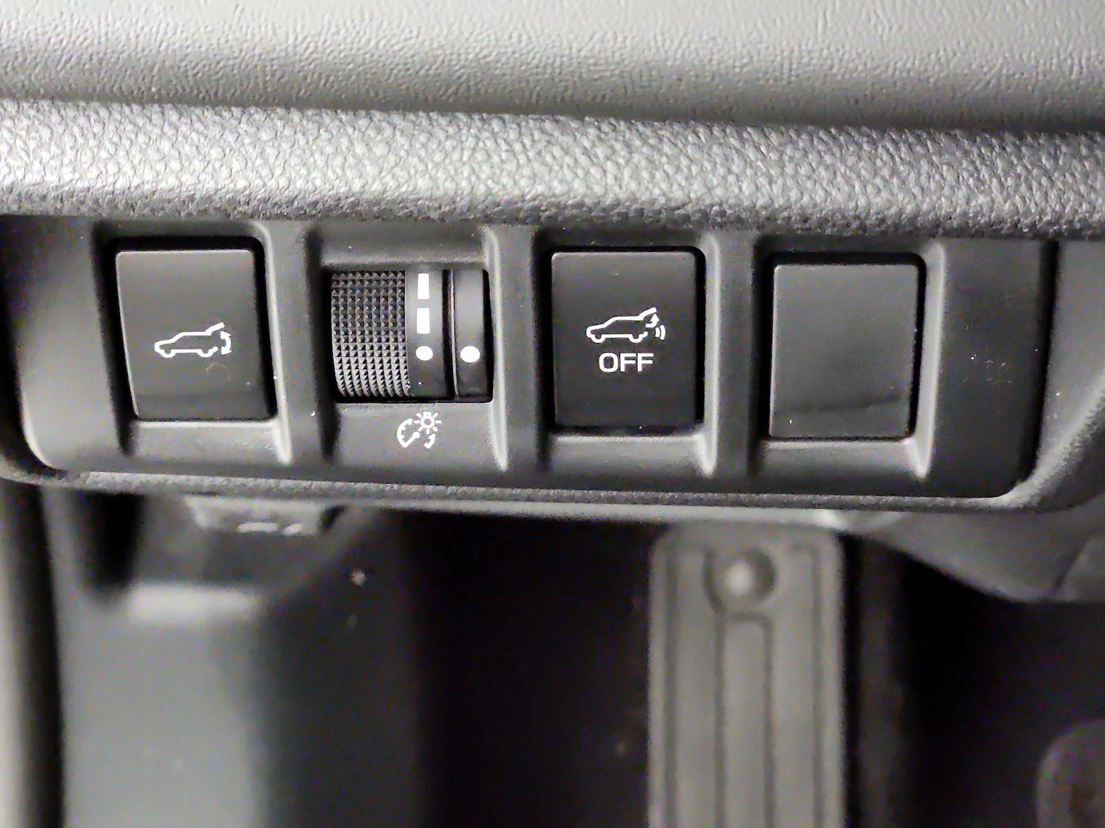 2025 Subaru Outback Limited - Photo 14