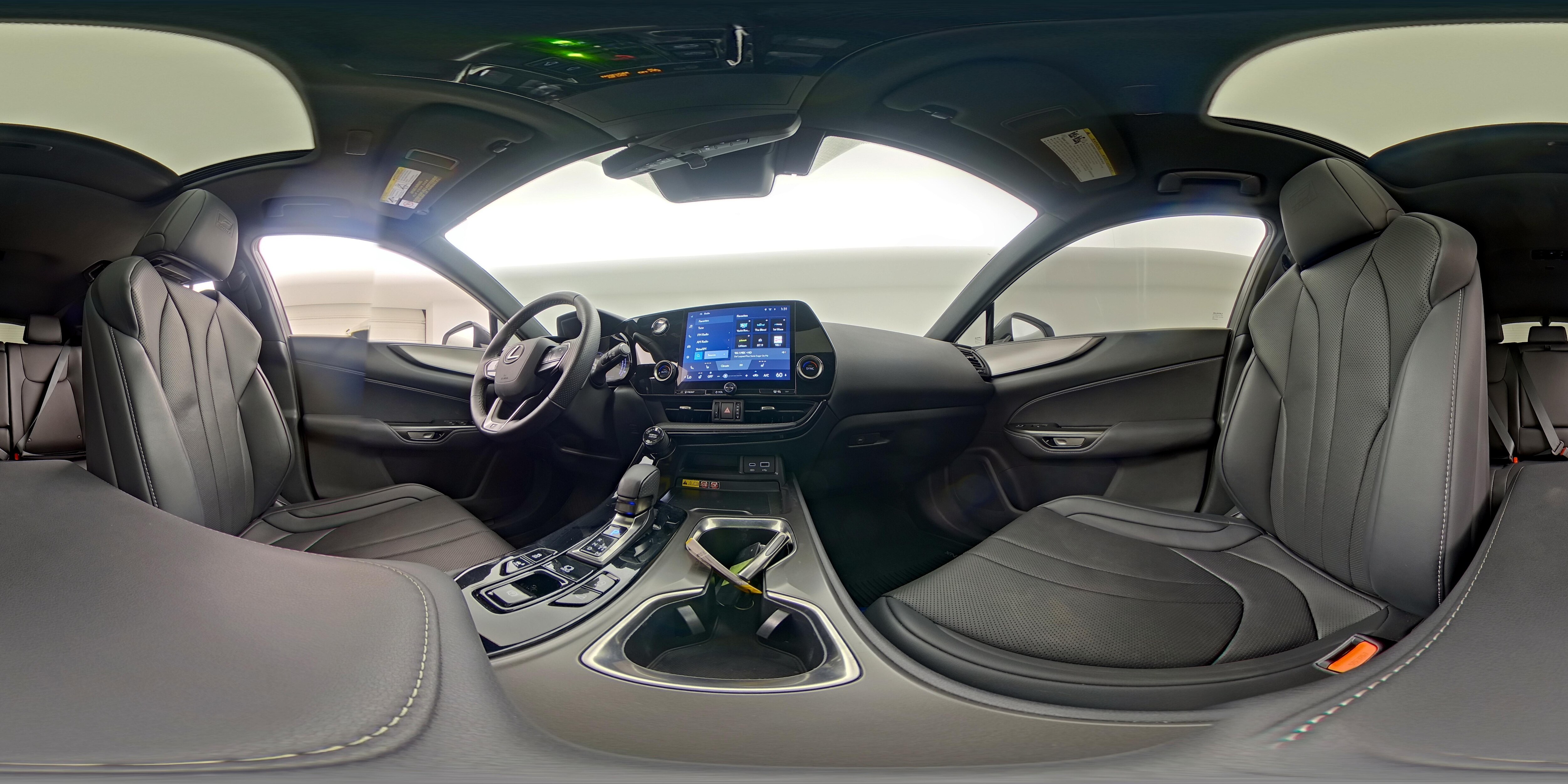 2025 Lexus NX 350 - Photo 26
