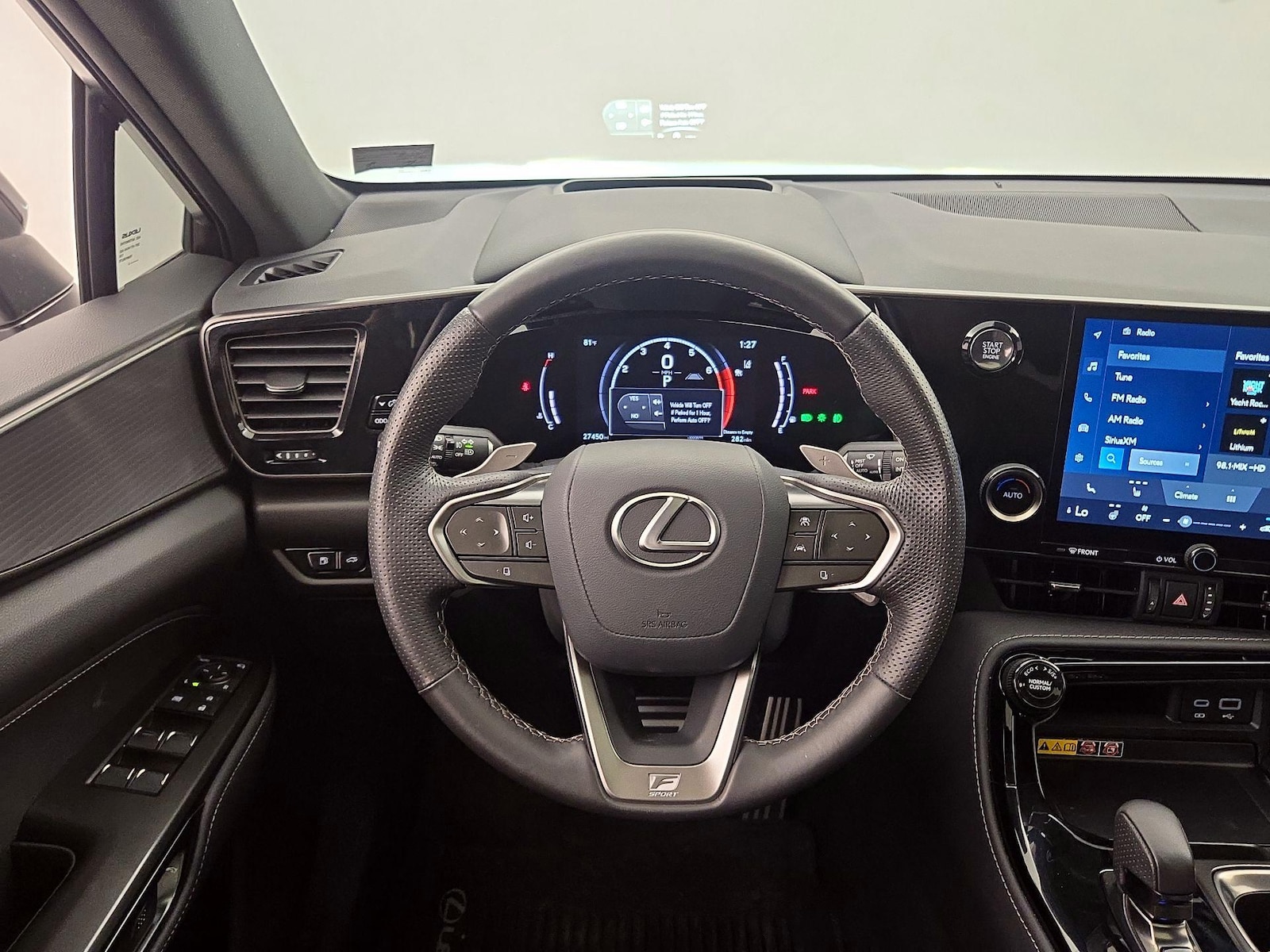 2025 Lexus NX 350 - Photo 11