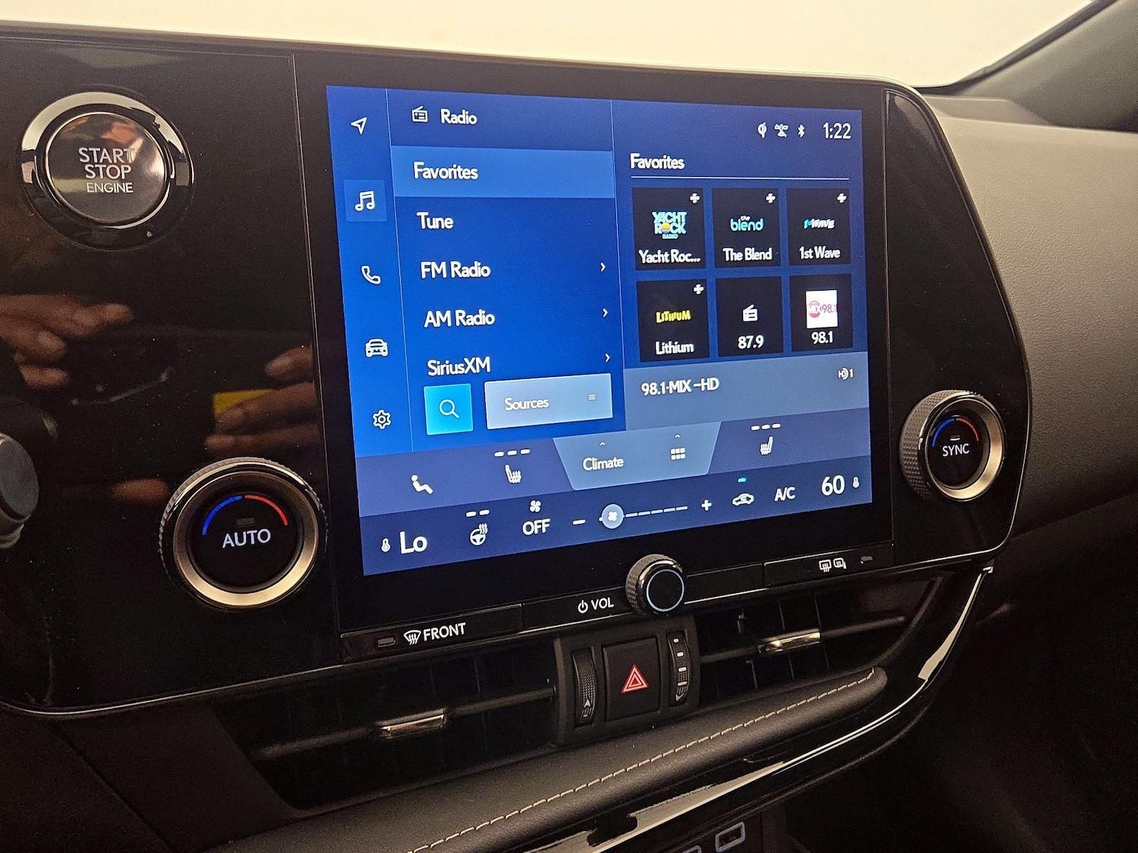 2025 Lexus NX 350 - Photo 16
