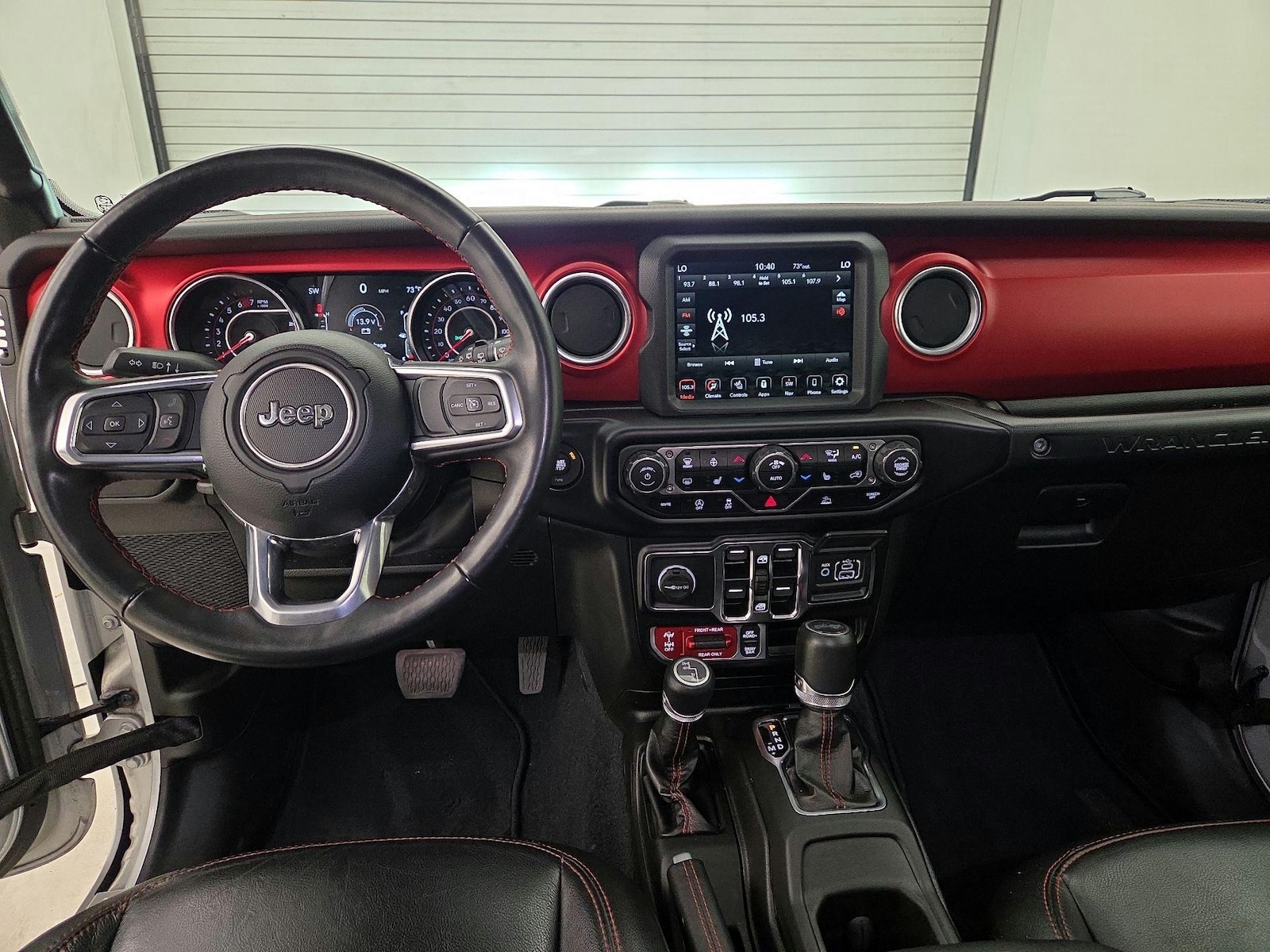 Apple CarPlay® & Android Auto™