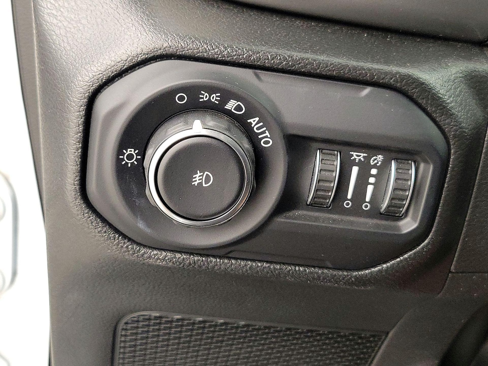 2022 Jeep Wrangler Unlimited Sahara - Photo 14