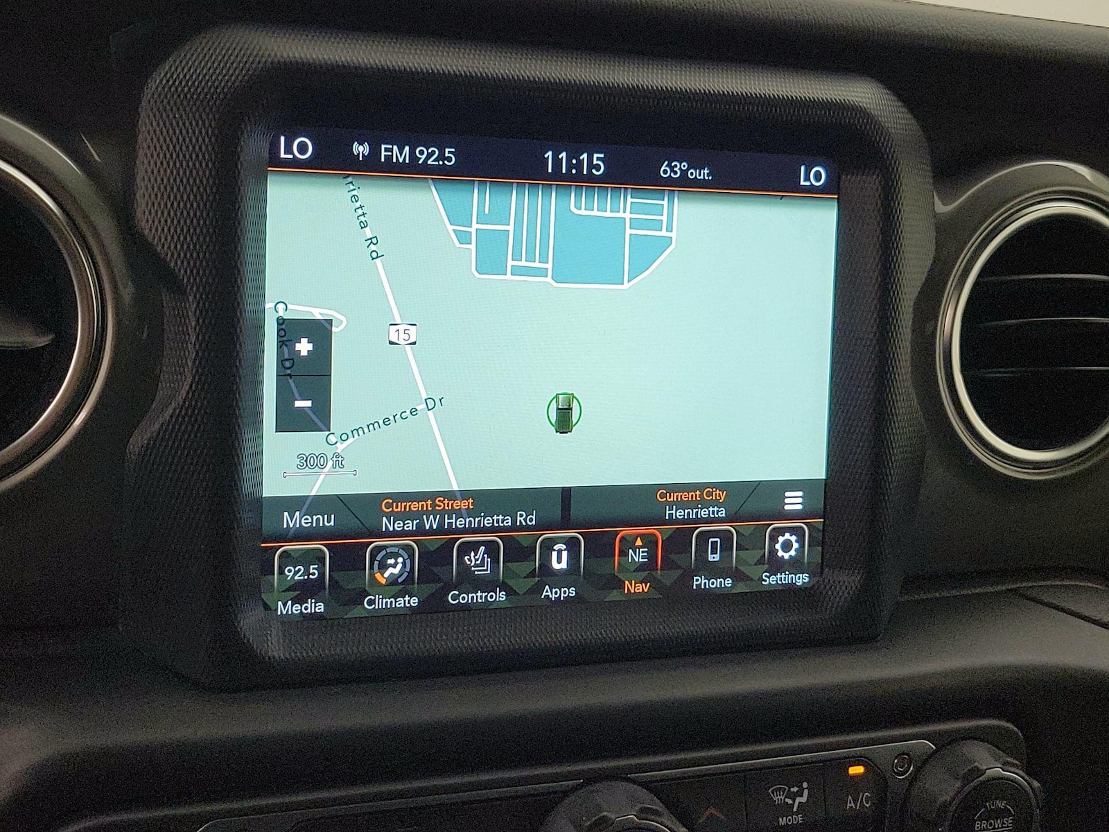 2022 Jeep Wrangler Unlimited Sahara - Photo 15