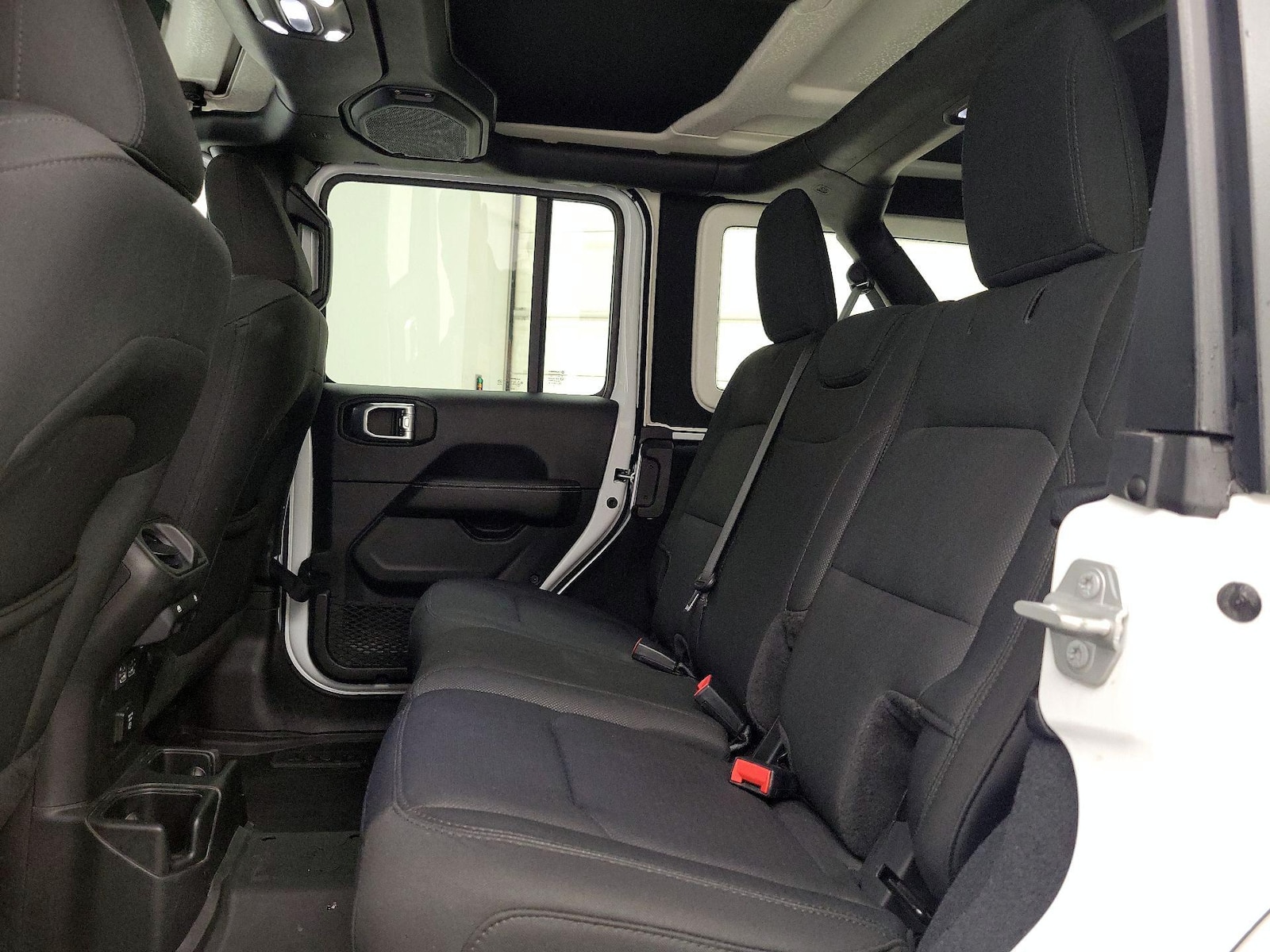 2022 Jeep Wrangler Unlimited Sahara - Photo 21