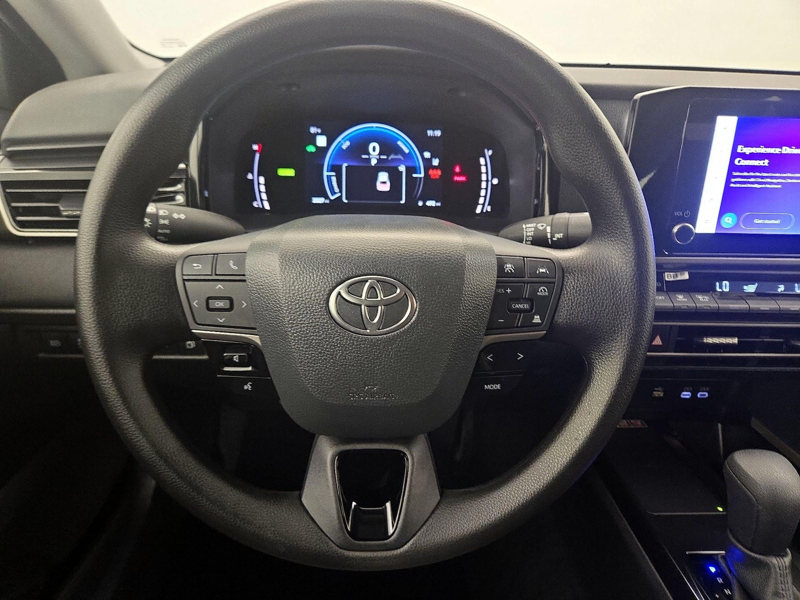 2026 Toyota Camry LE - Photo 11