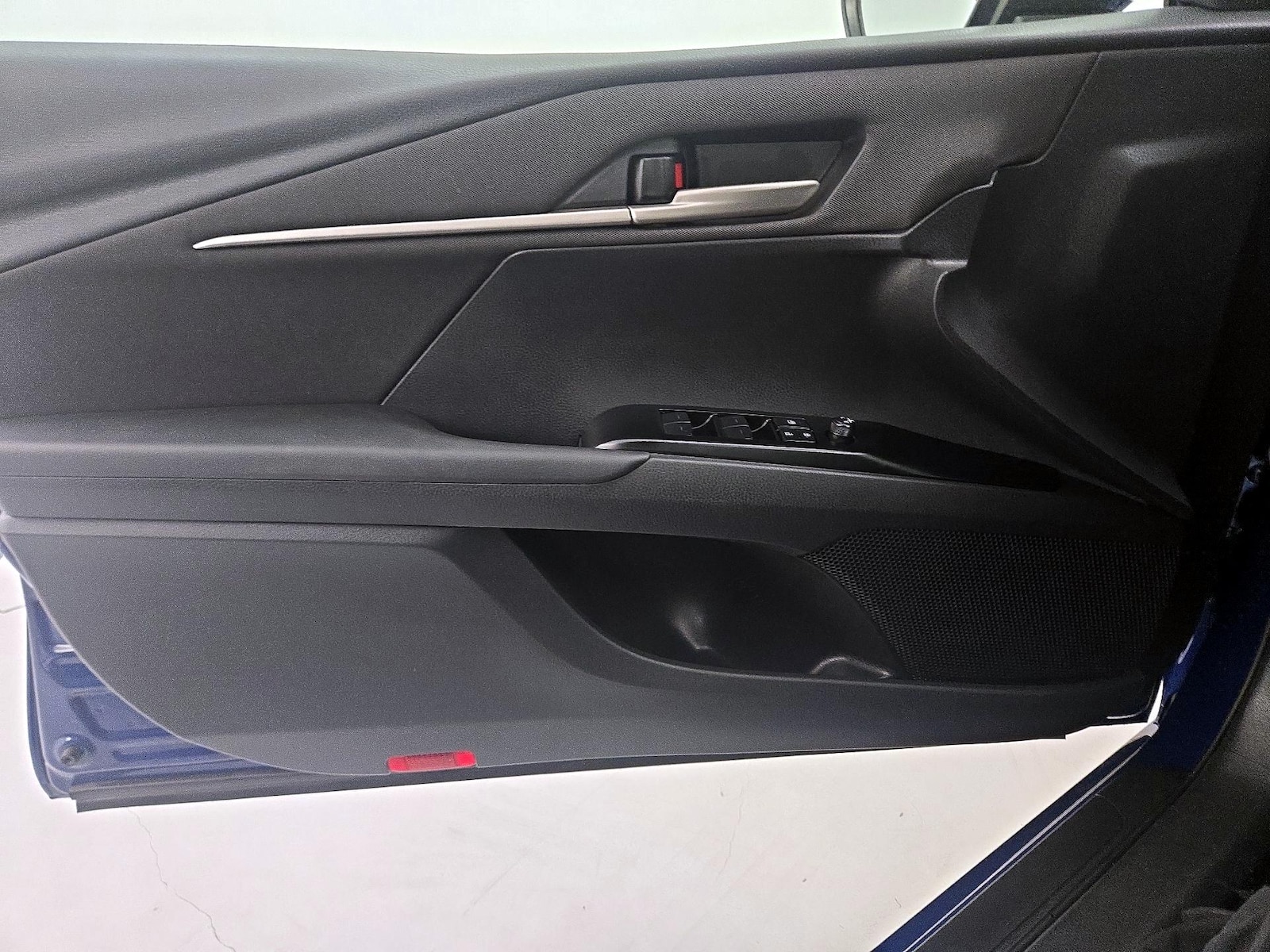 2026 Toyota Camry LE - Photo 13