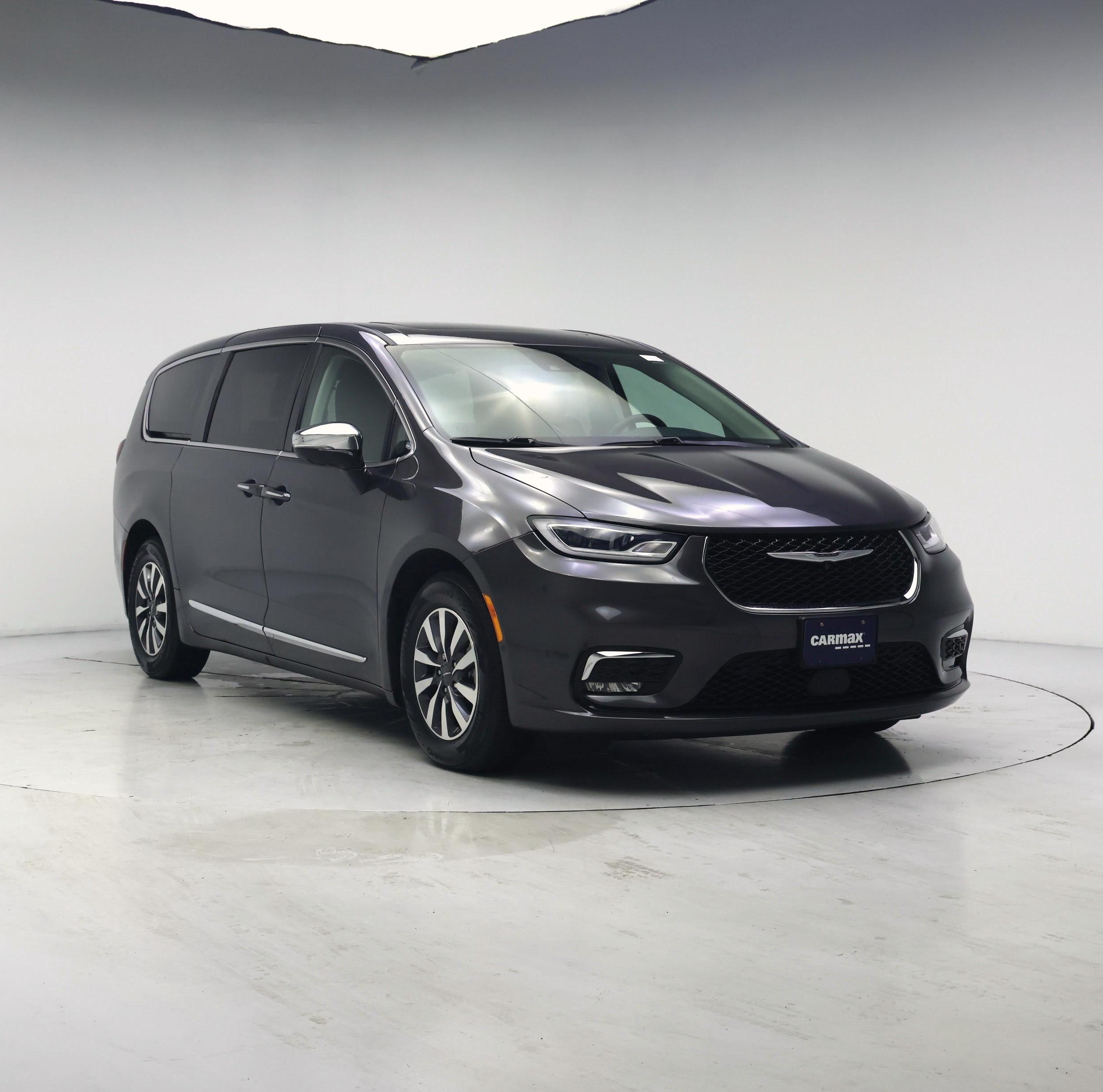 Gray 2023 Chrysler Pacifica Hybrid Minivan Front-Wheel Drive Automatic