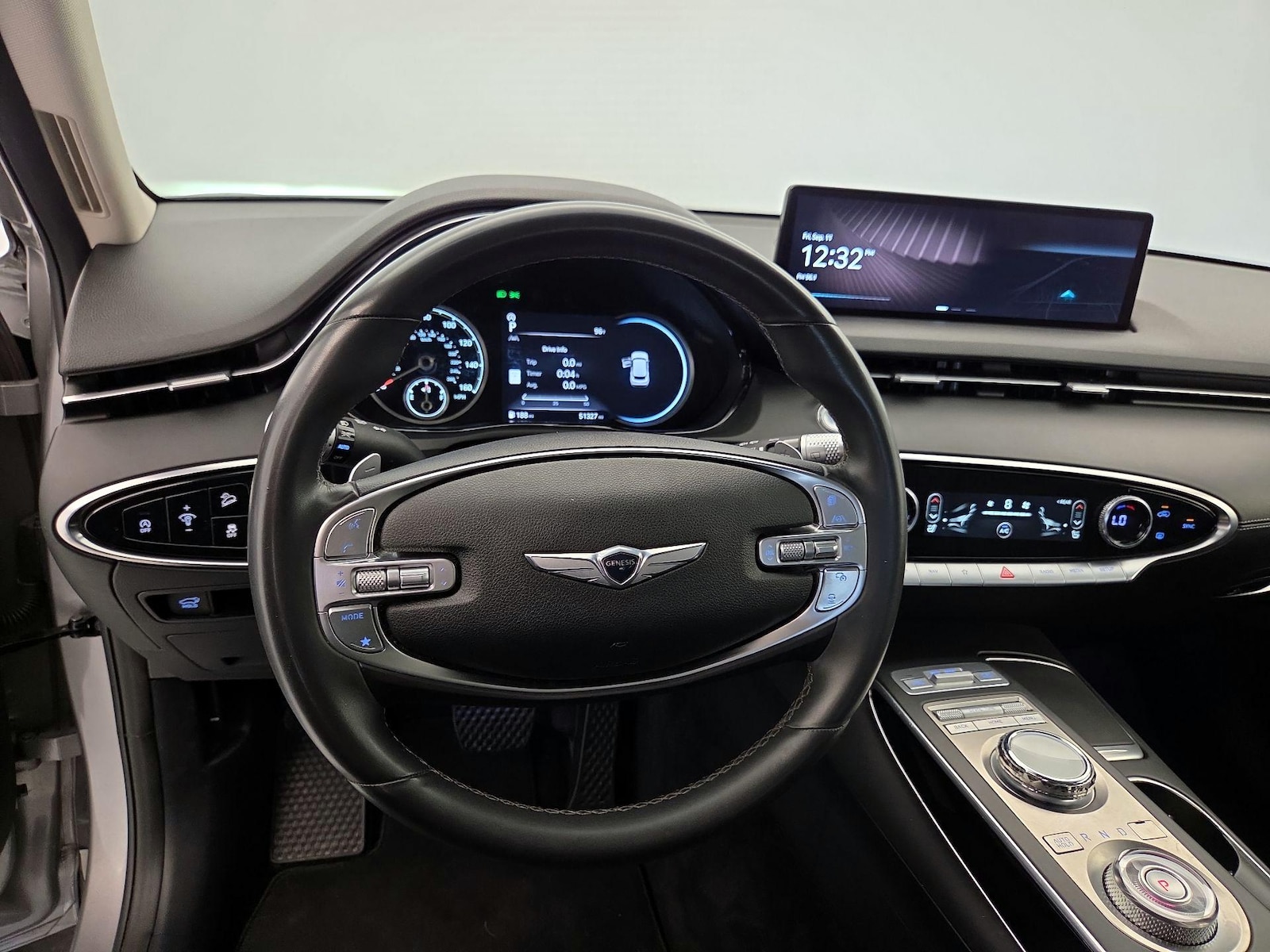 2025 GENESIS GV70 Standard - Photo 11