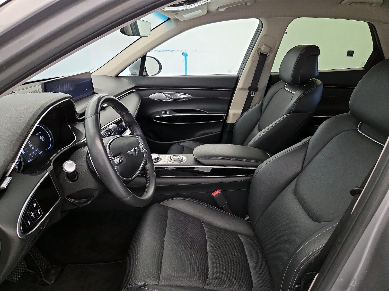 2025 GENESIS GV70 Standard - Photo 12