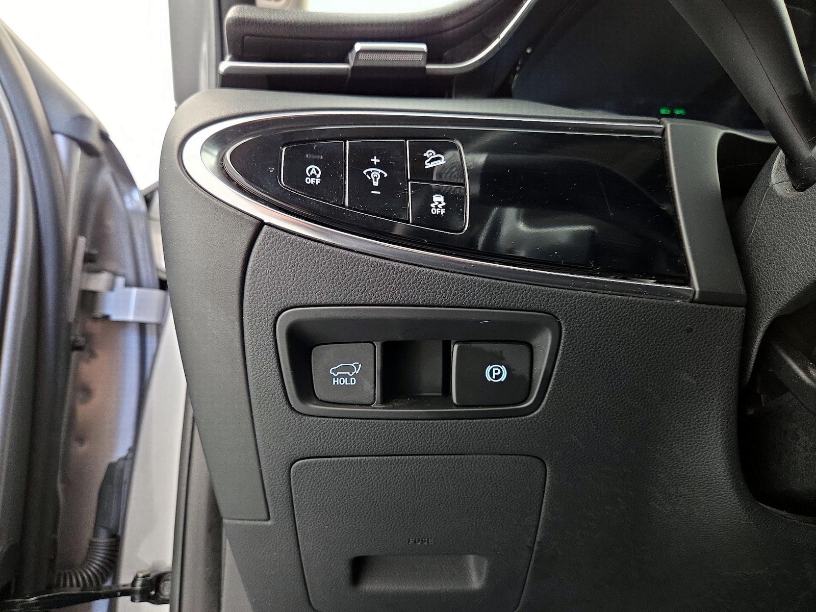 2025 GENESIS GV70 Standard - Photo 14