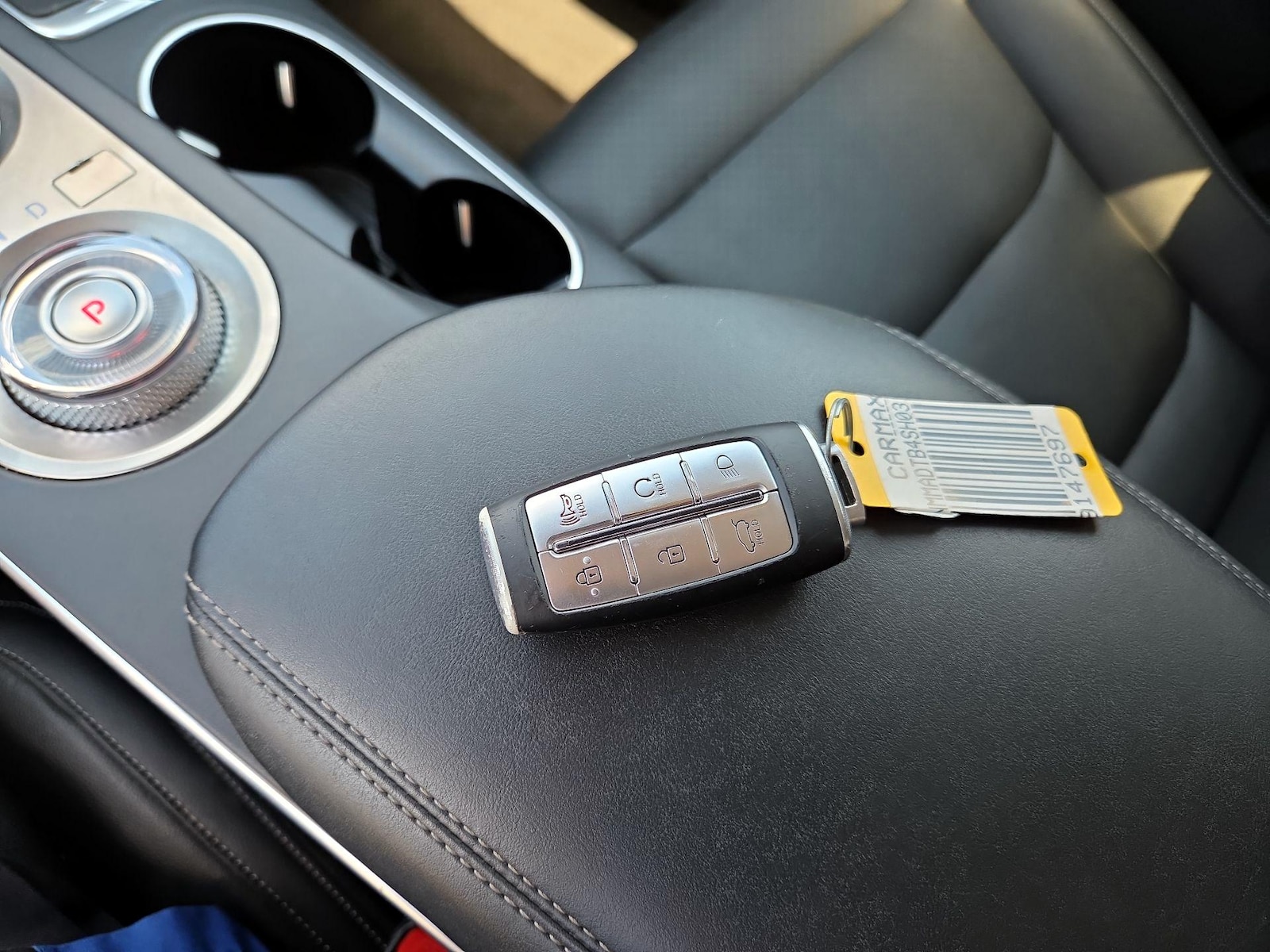2025 GENESIS GV70 Standard - Photo 23