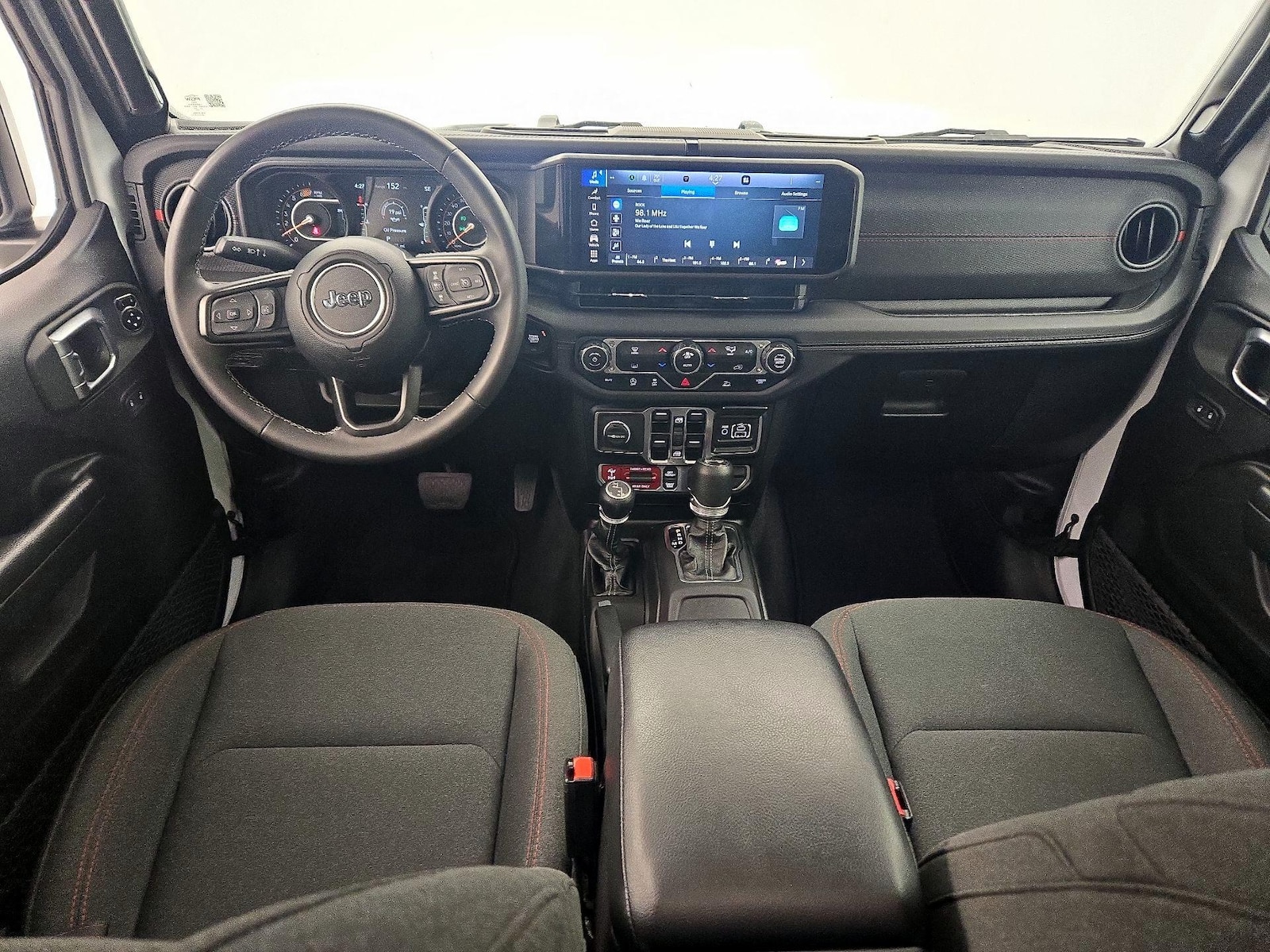 2025 Jeep Wrangler 4-Door Rubicon - Photo 10