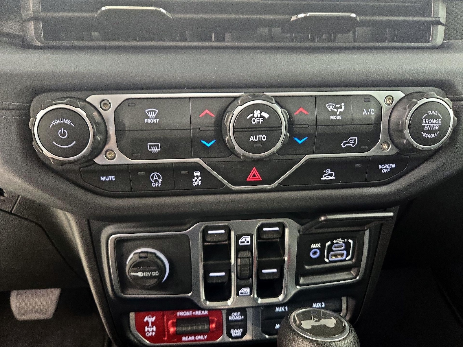 2025 Jeep Wrangler 4-Door Rubicon - Photo 17