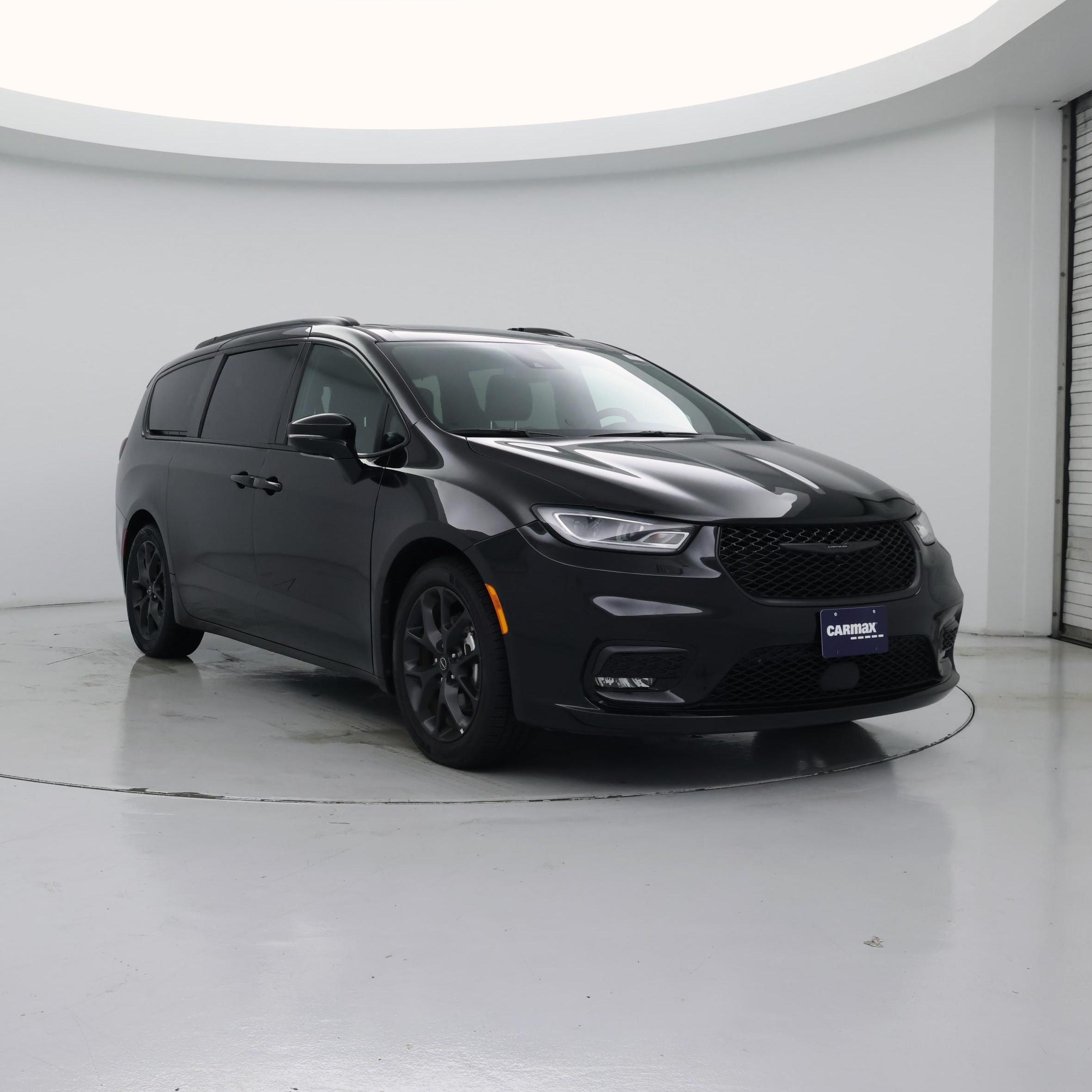 Black 2025 Chrysler Pacifica Minivan Front-Wheel Drive Automatic