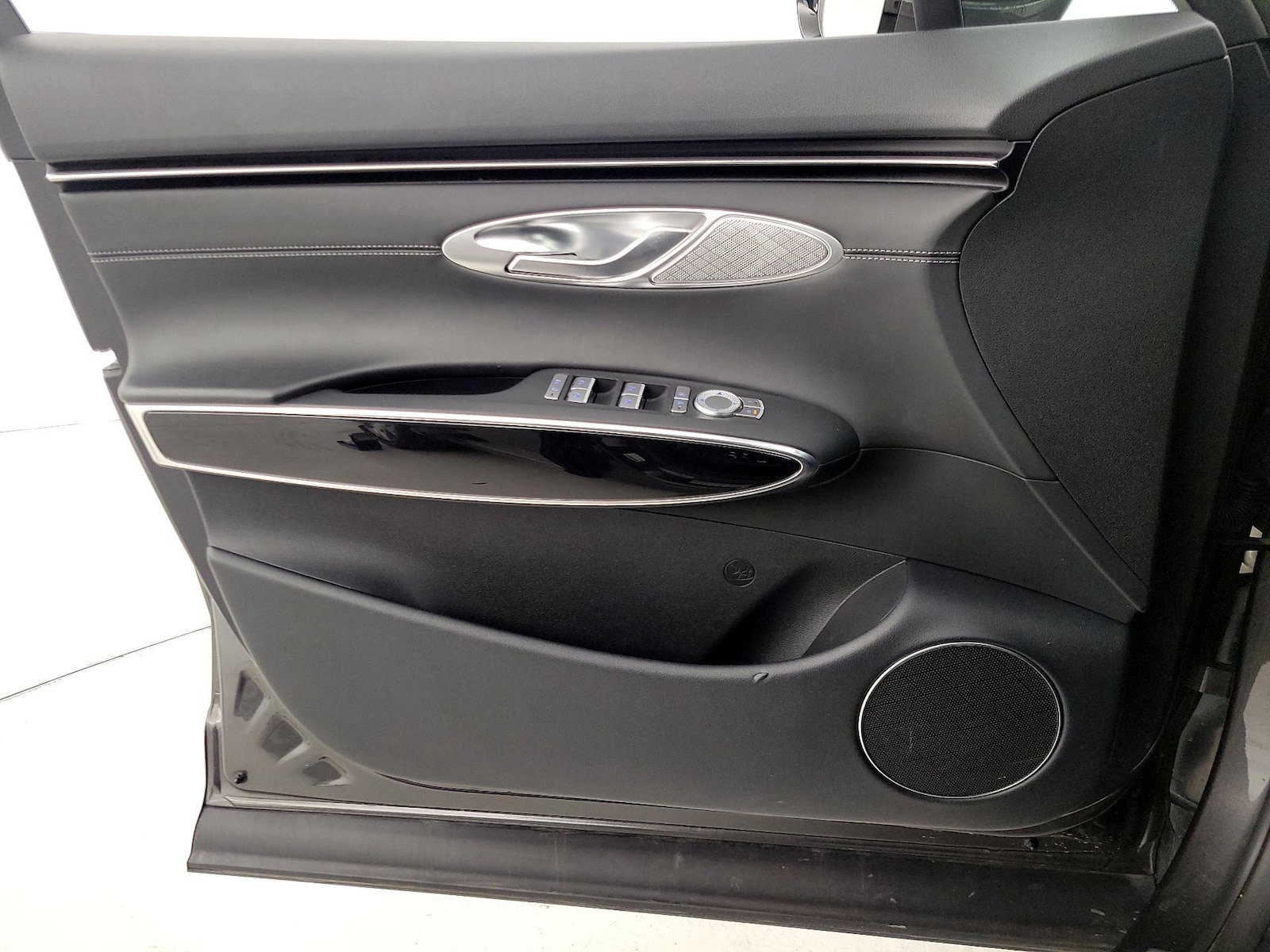 2025 GENESIS GV70 Standard - Photo 13