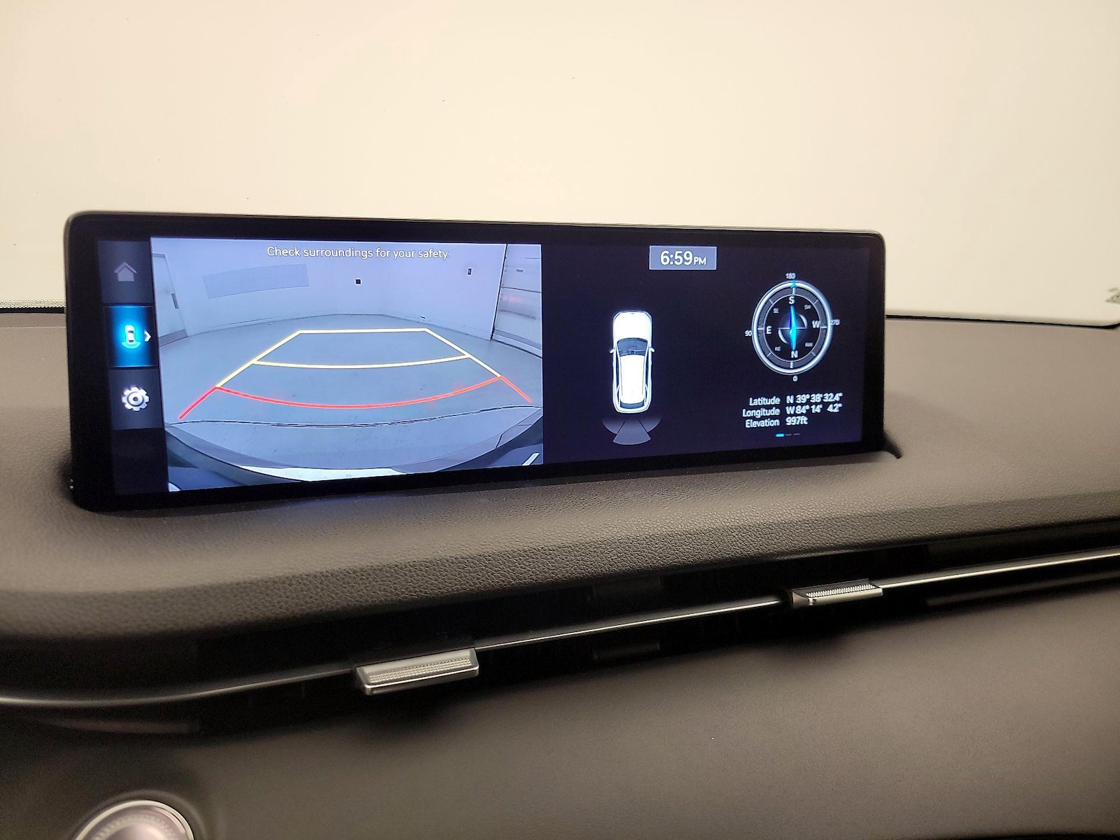 2025 GENESIS GV70 Standard - Photo 15