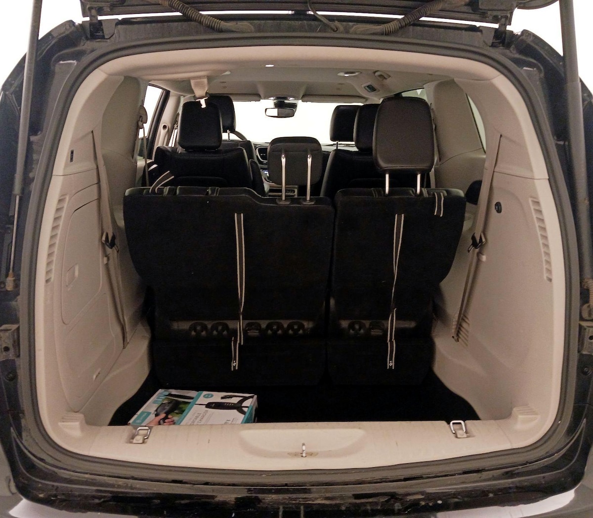 Trunk/Cargo (Seats Up)