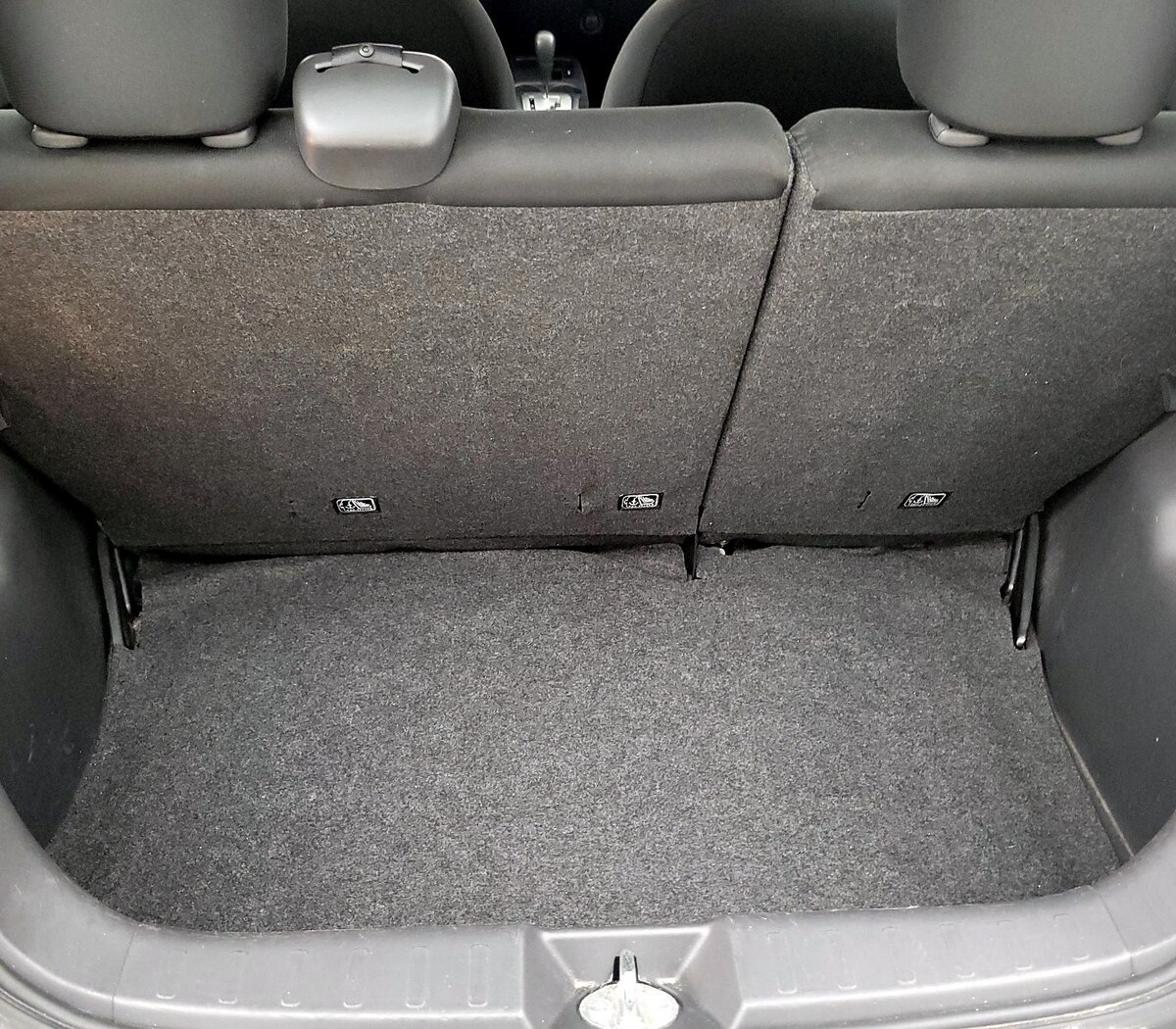 Trunk/Cargo (Seats Up)