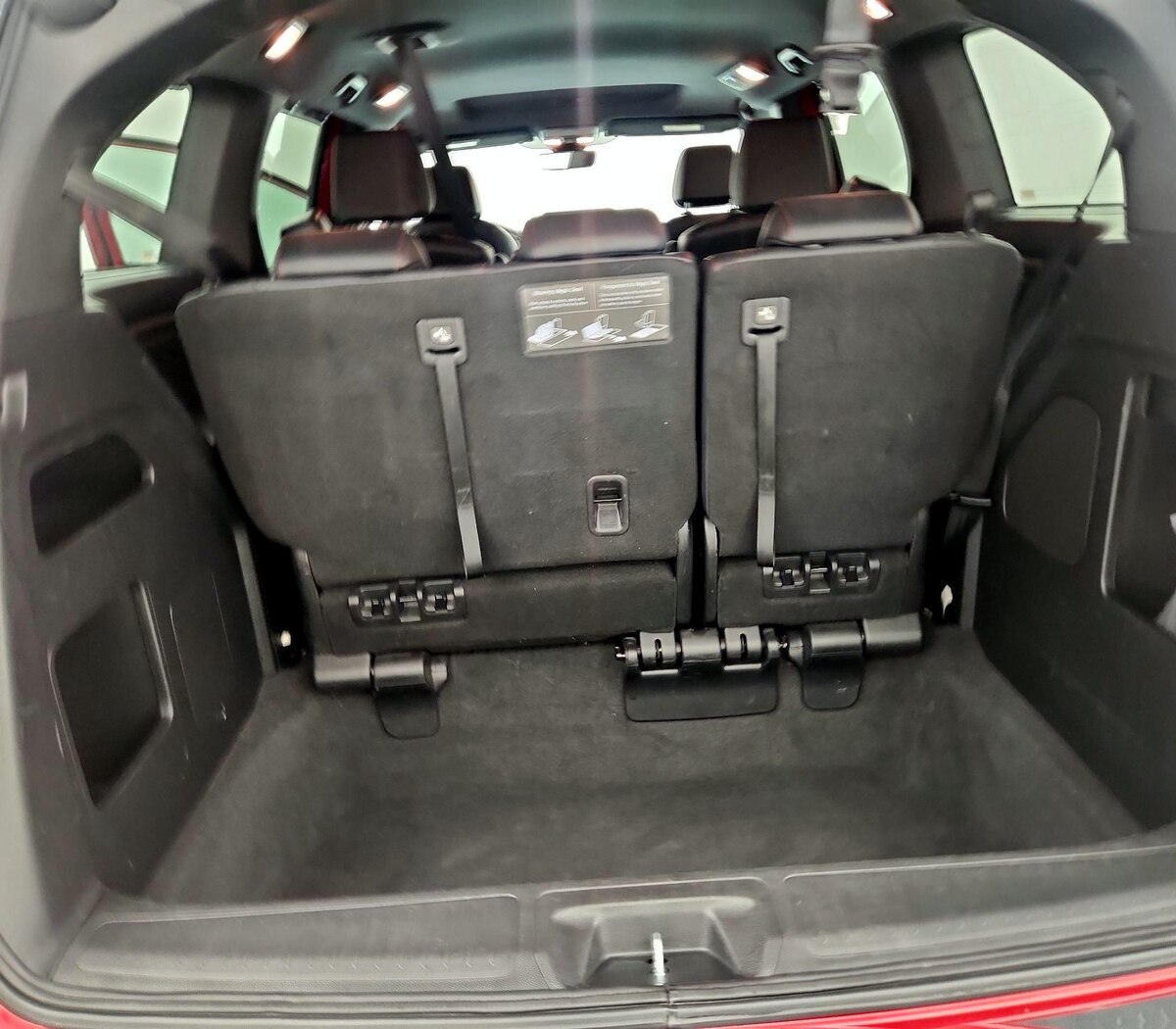 Trunk/Cargo (Seats Up)