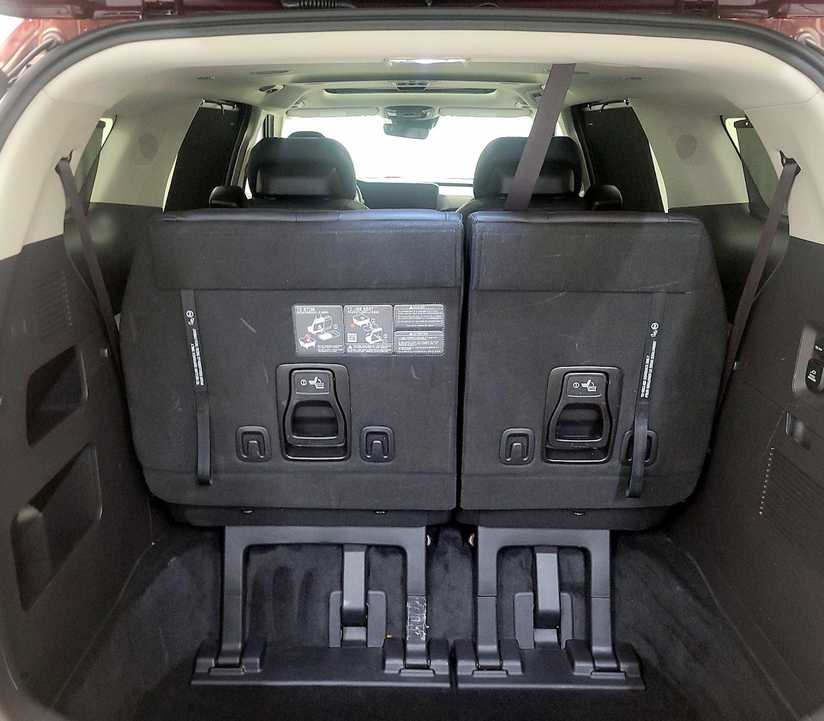 Trunk/Cargo (Seats Up)