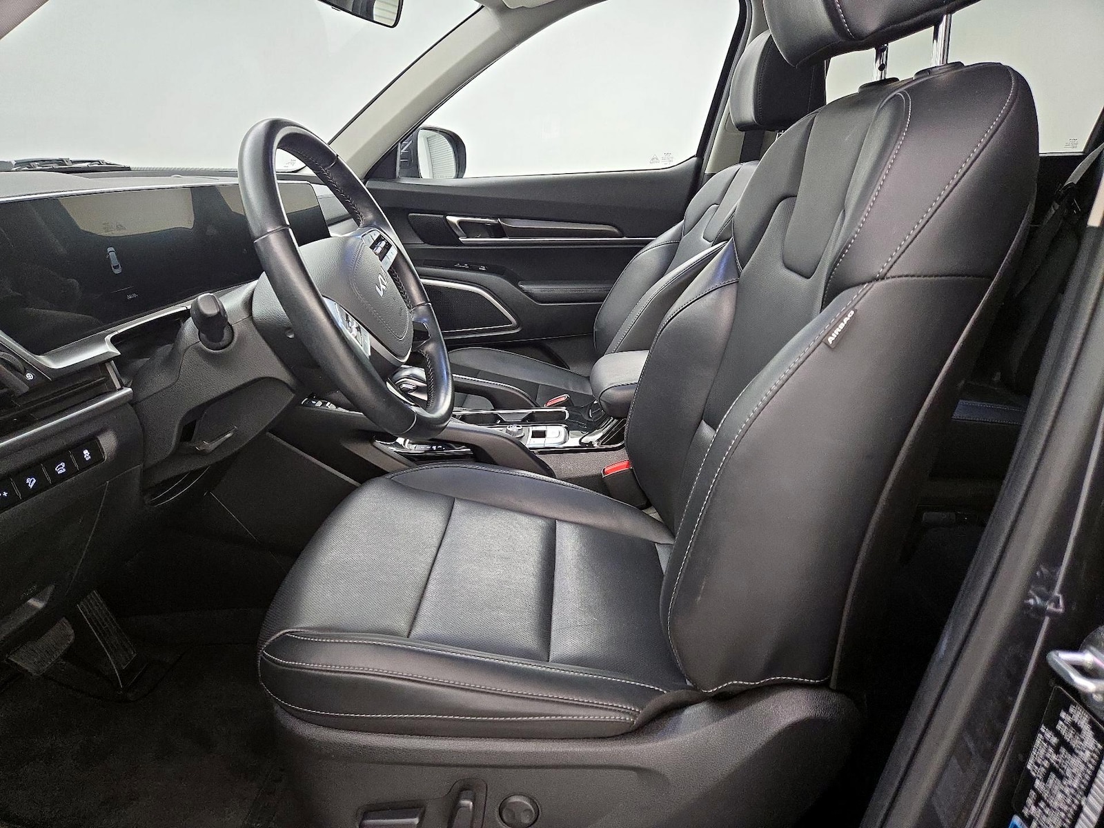 2025 Kia Telluride S - Photo 12