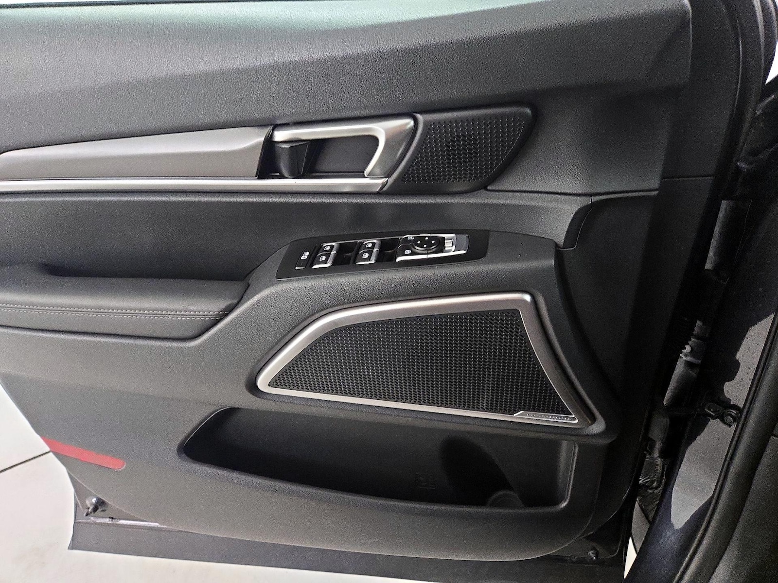 2025 Kia Telluride S - Photo 13