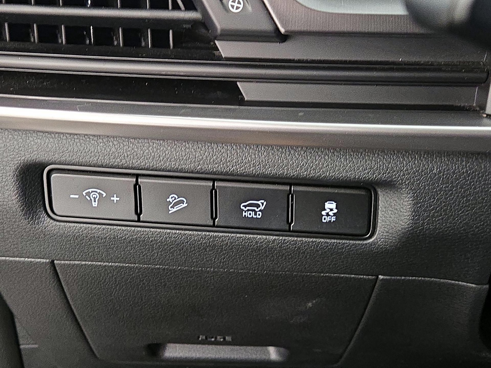2025 Kia Telluride S - Photo 14