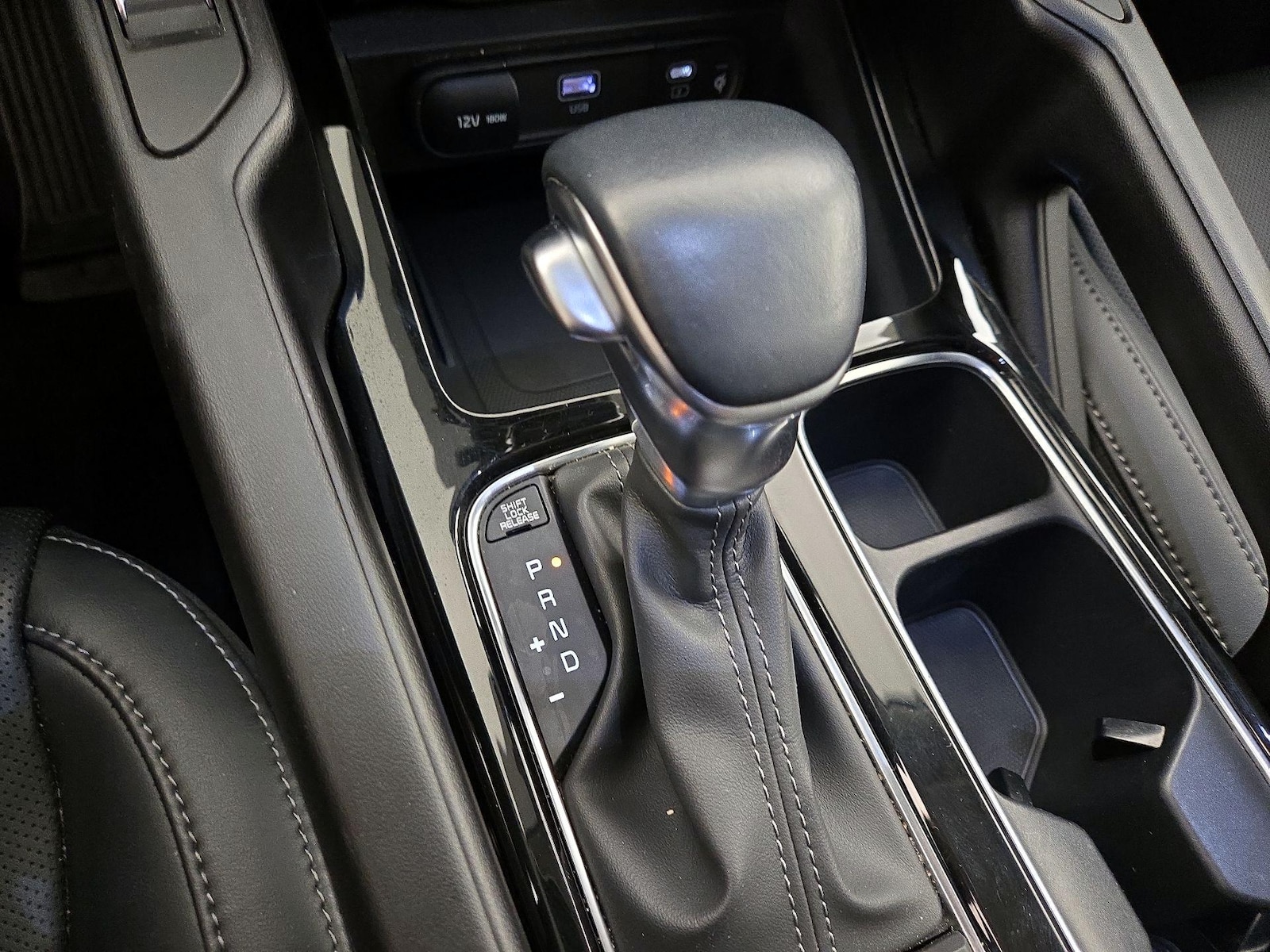 2025 Kia Telluride S - Photo 19