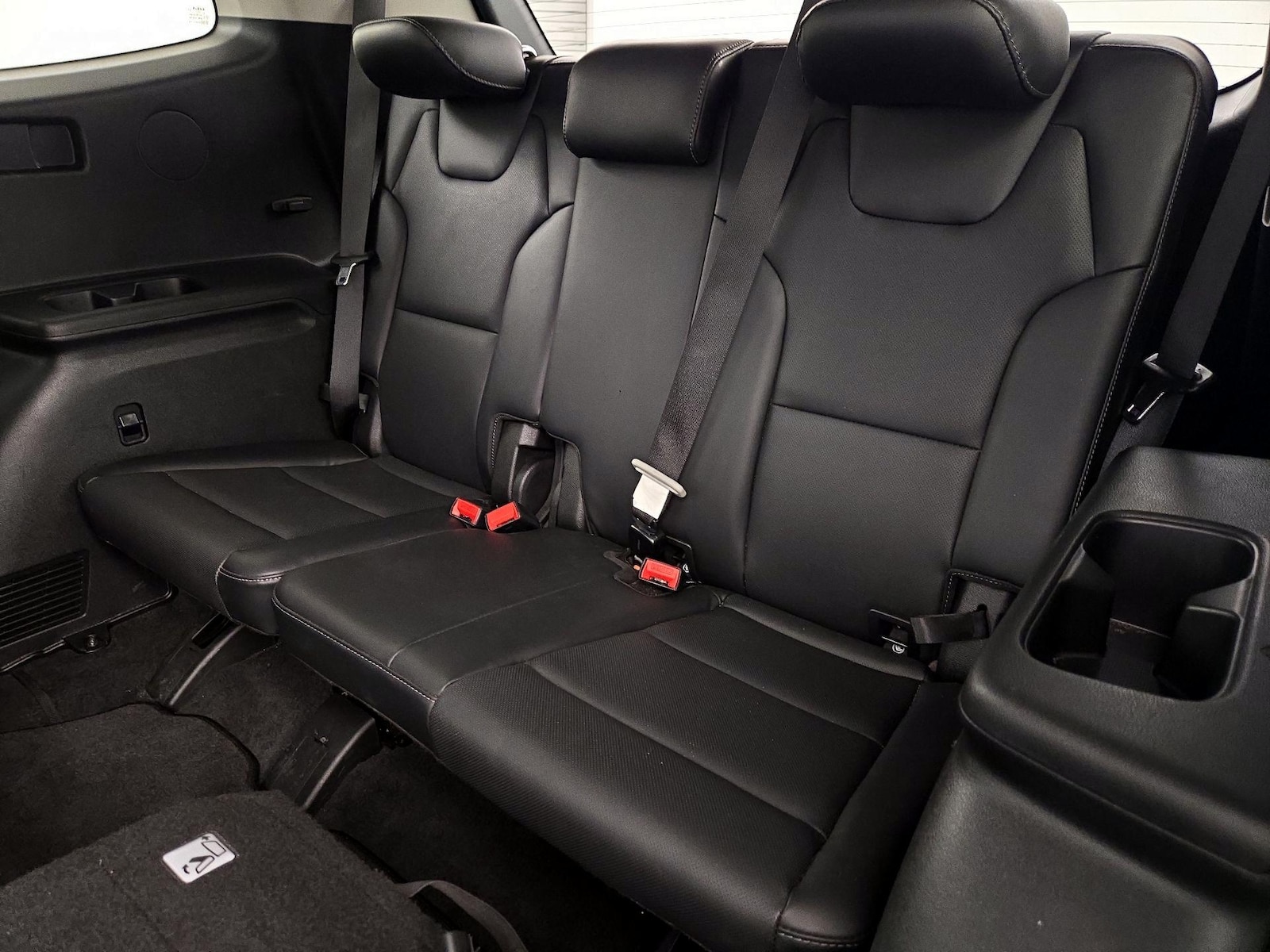 2025 Kia Telluride S - Photo 23