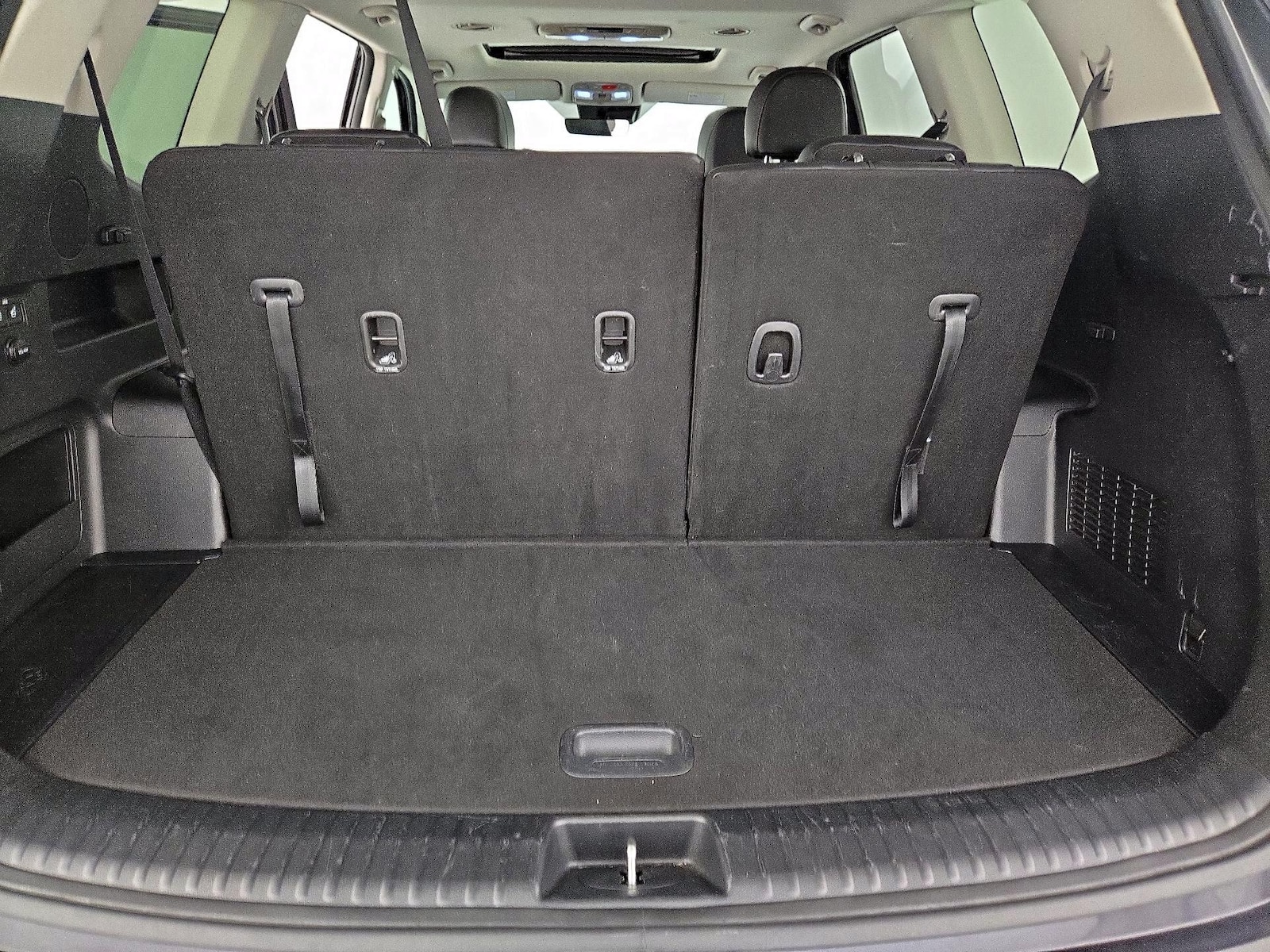 2025 Kia Telluride S - Photo 24