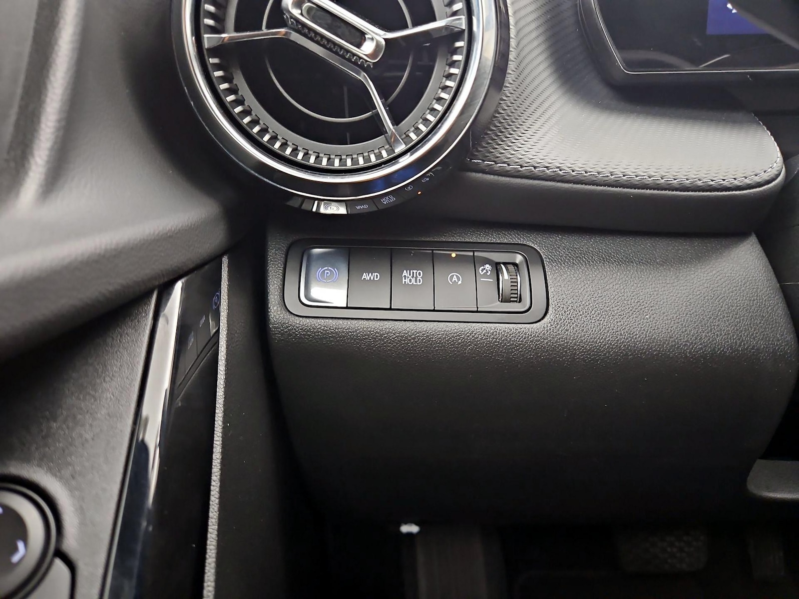 2026 Chevrolet Equinox LT - Photo 14