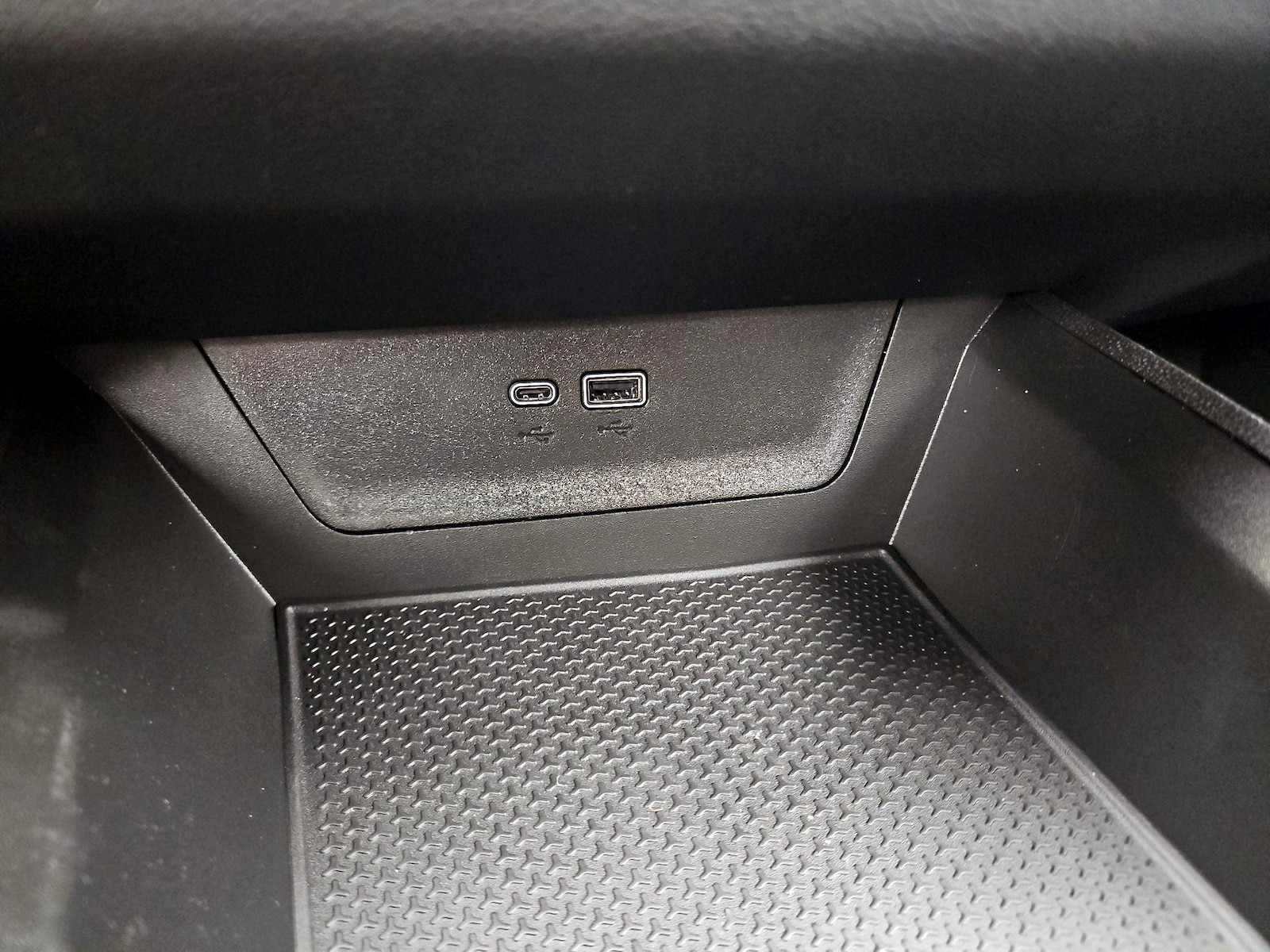 2026 Chevrolet Equinox LT - Photo 20