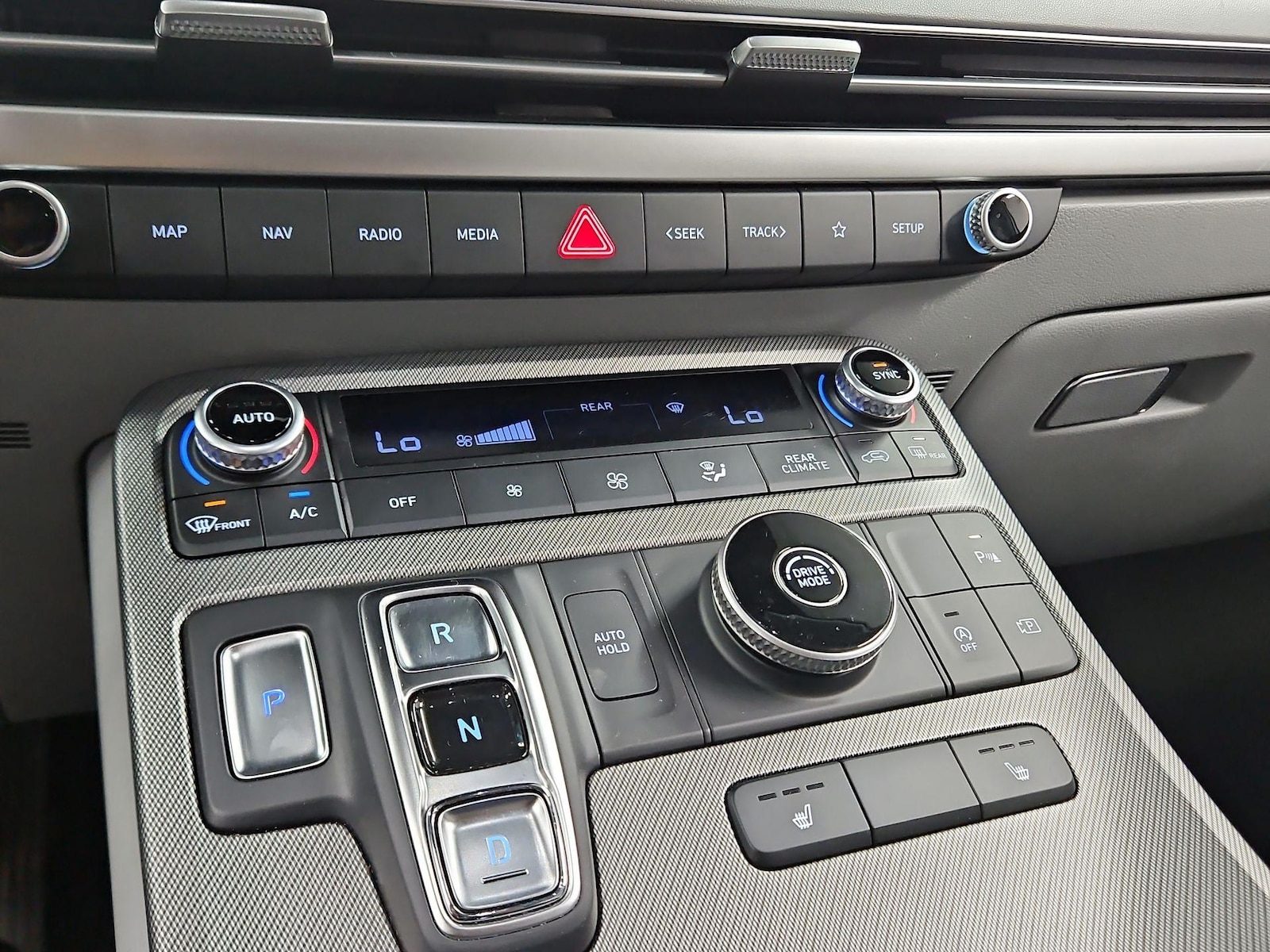 2024 Hyundai Palisade SEL - Photo 18