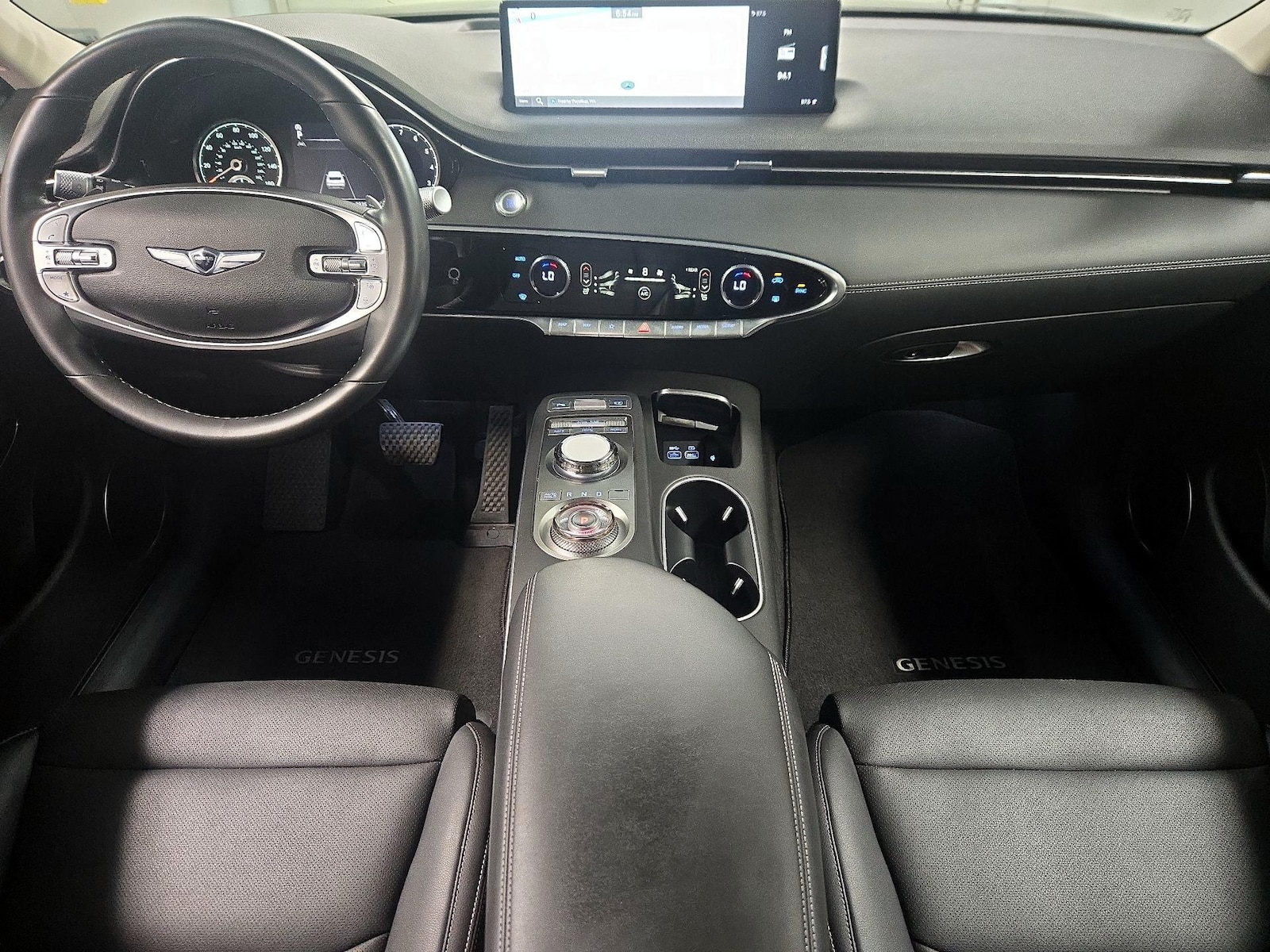2025 GENESIS GV70 Standard - Photo 10