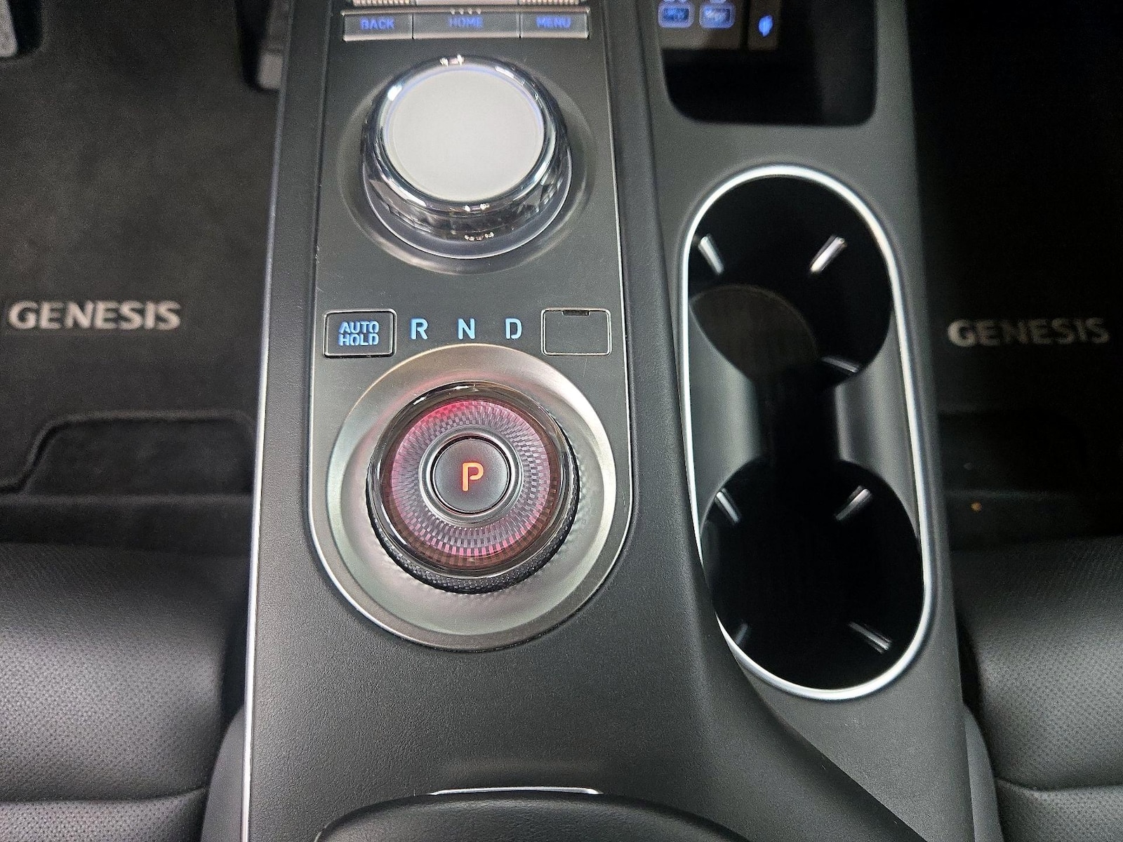 2025 GENESIS GV70 Standard - Photo 19