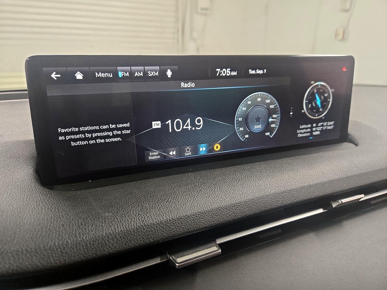 2025 GENESIS GV70 Standard - Photo 17