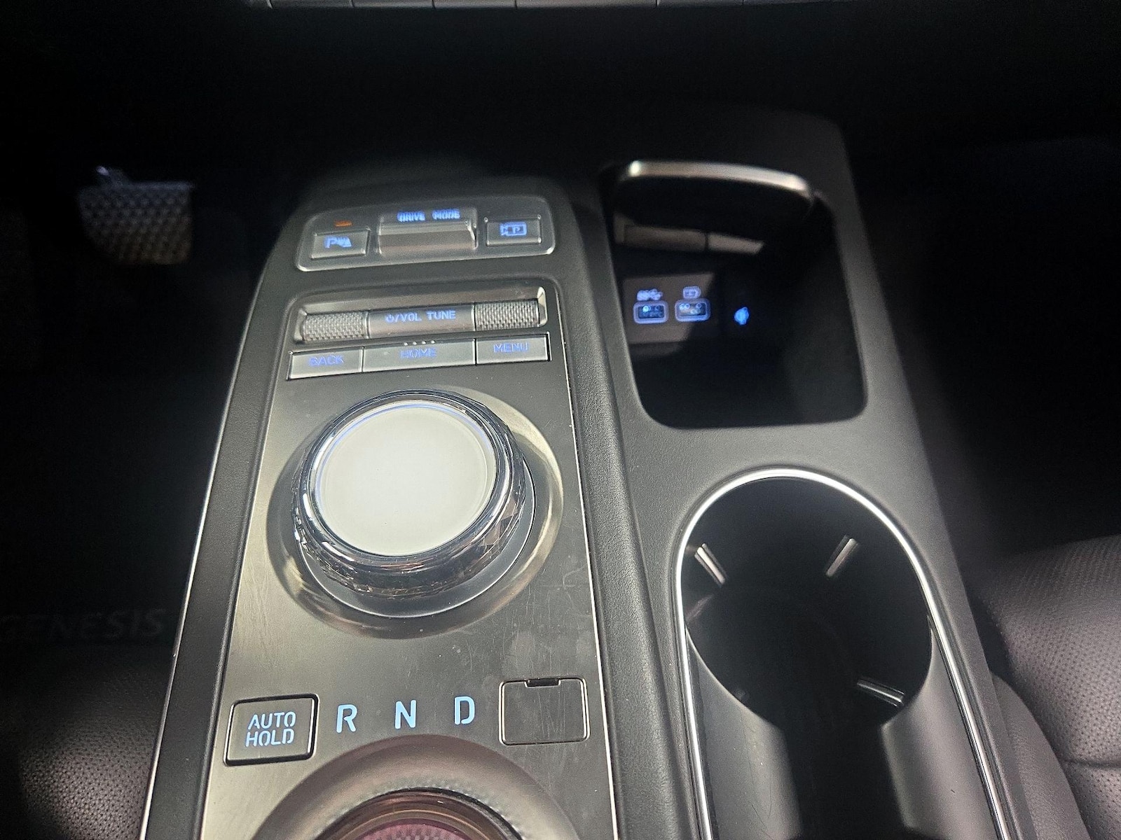 2025 GENESIS GV70 Standard - Photo 19