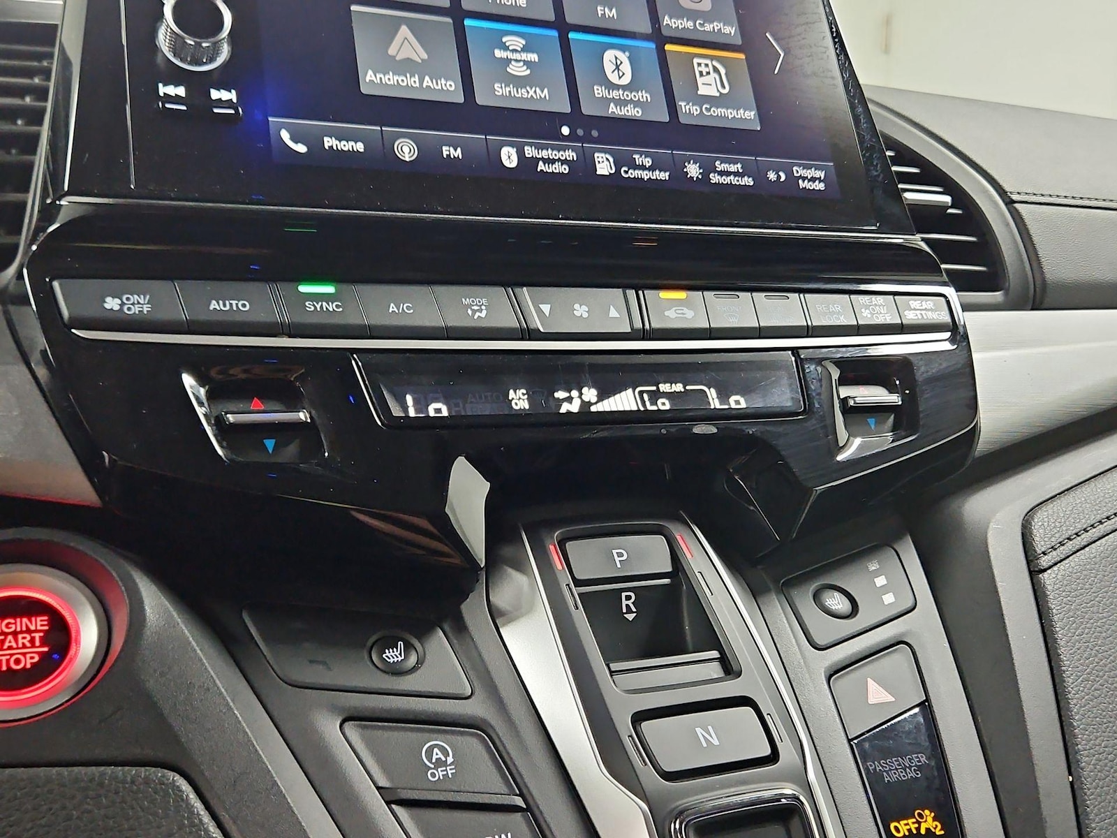 2025 Honda Odyssey EX-L - Photo 17