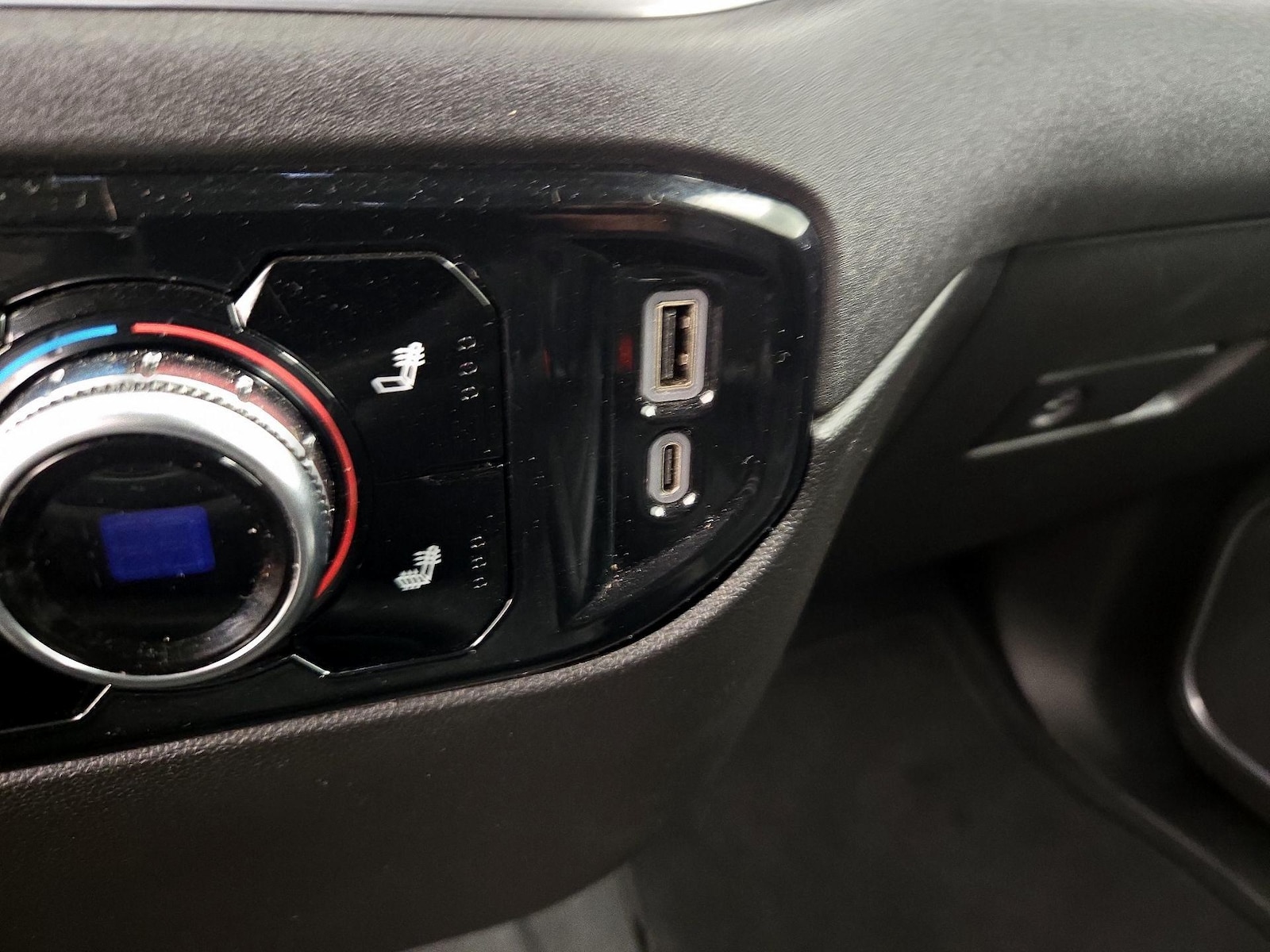 2025 GMC Sierra 1500 SLT - Photo 19