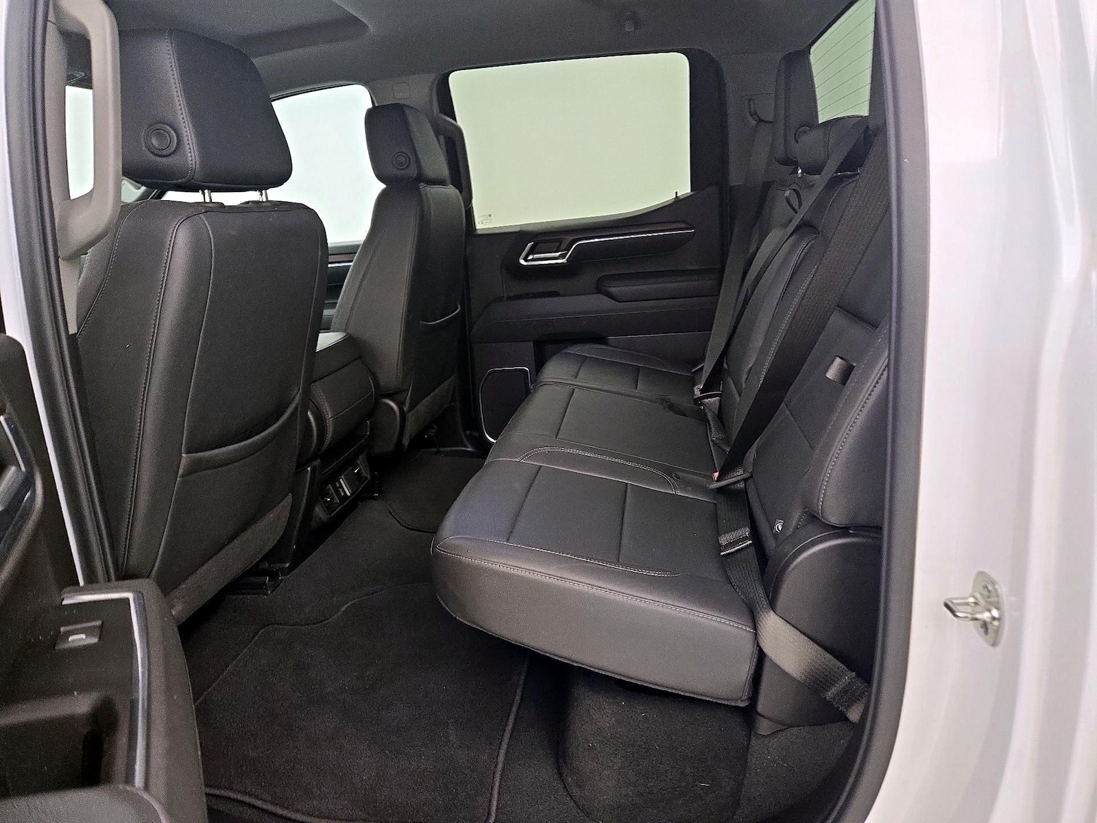 2025 GMC Sierra 1500 SLT - Photo 20